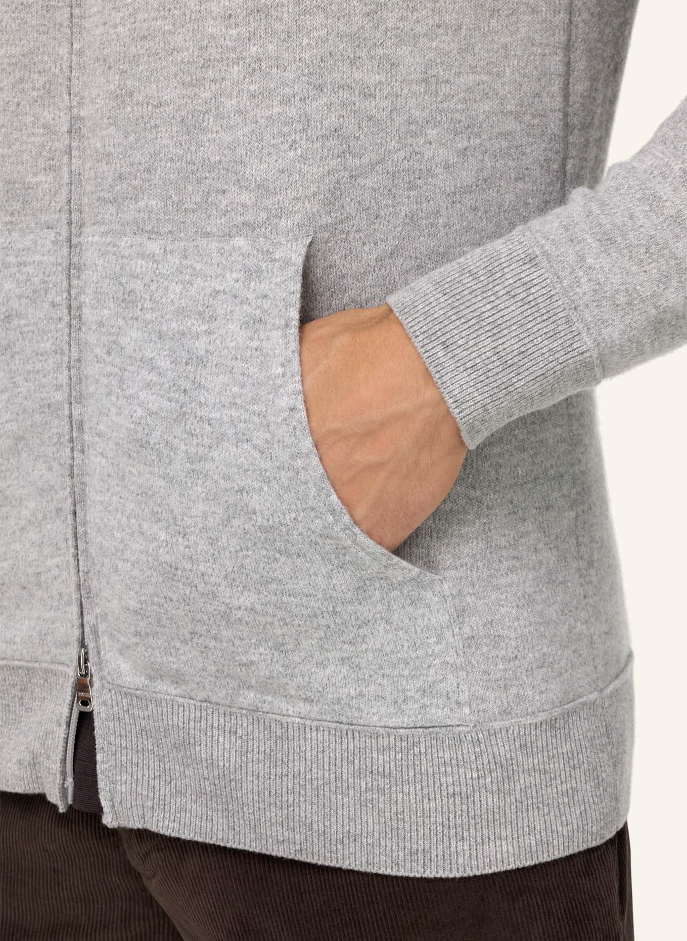 BOGGI MILANO Strickjacke: GRAU