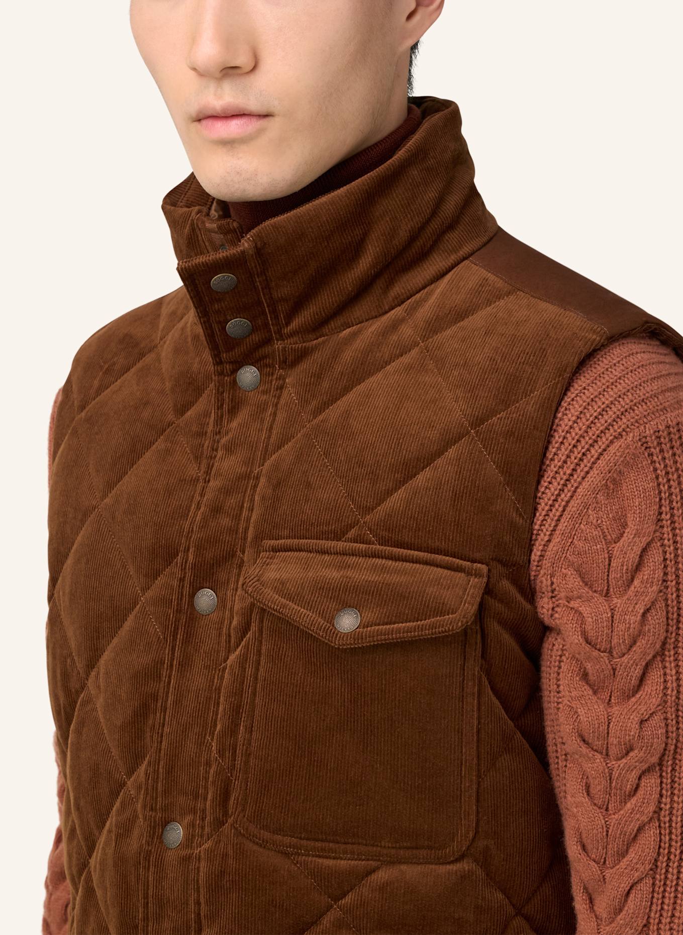 BOGGI MILANO Daunenweste: BRAUN