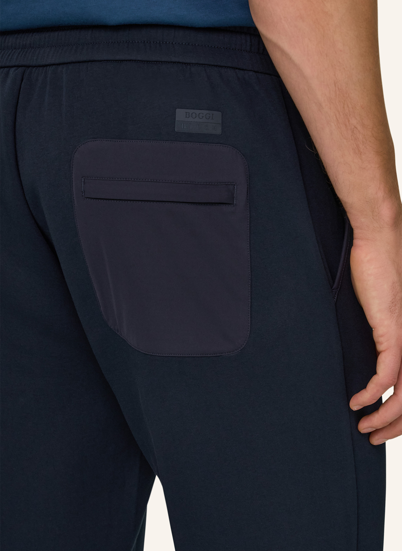 BOGGI MILANO Sweatpants: BLAU