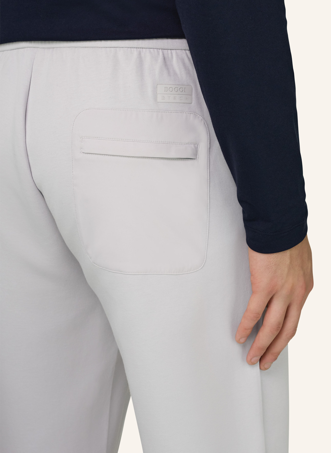 BOGGI MILANO Sweatpants: WEISS