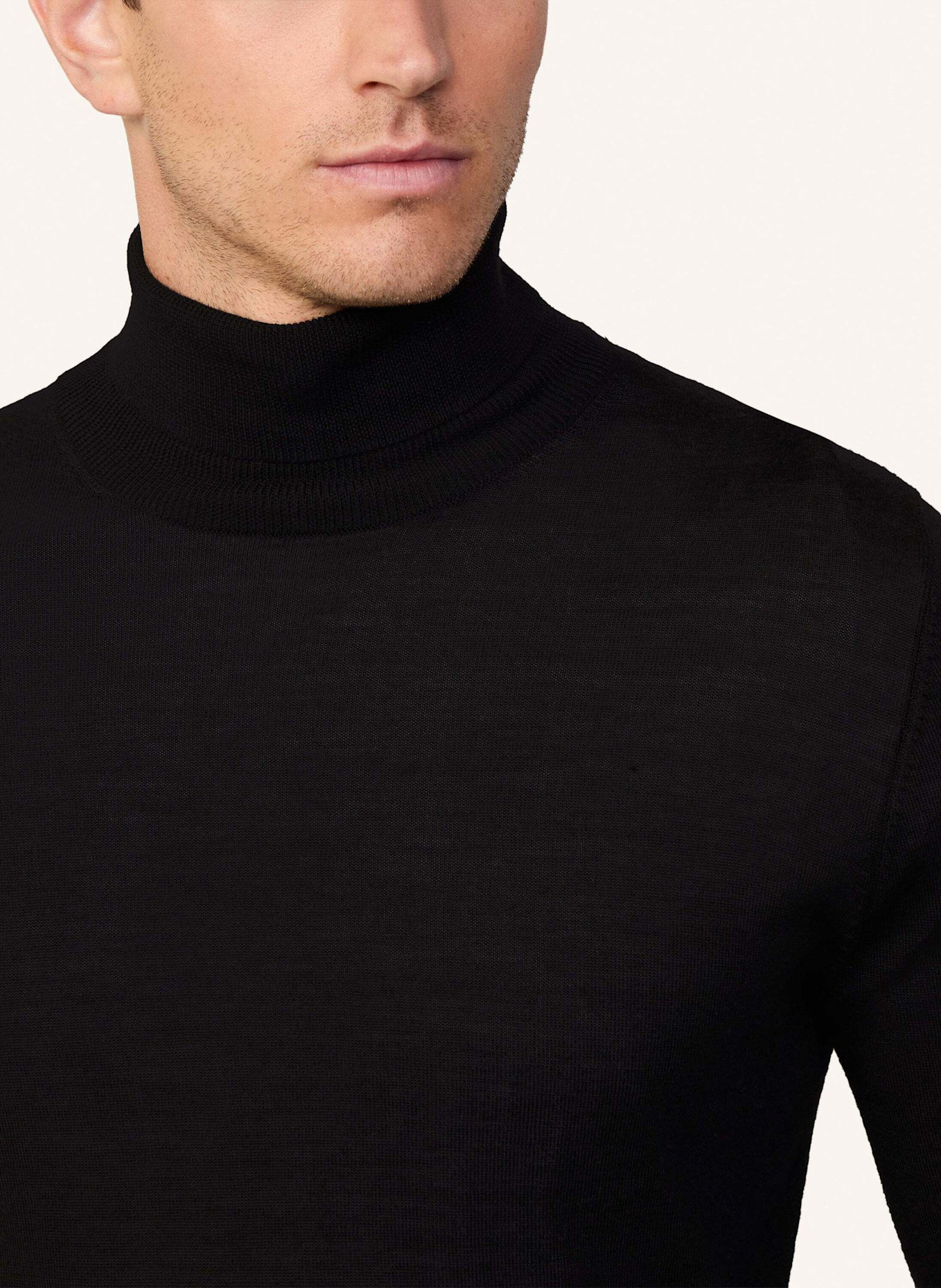 HACKETT LONDON Pullover MERINO SILK ROLL, Farbe: SCHWARZ (Bild 4)