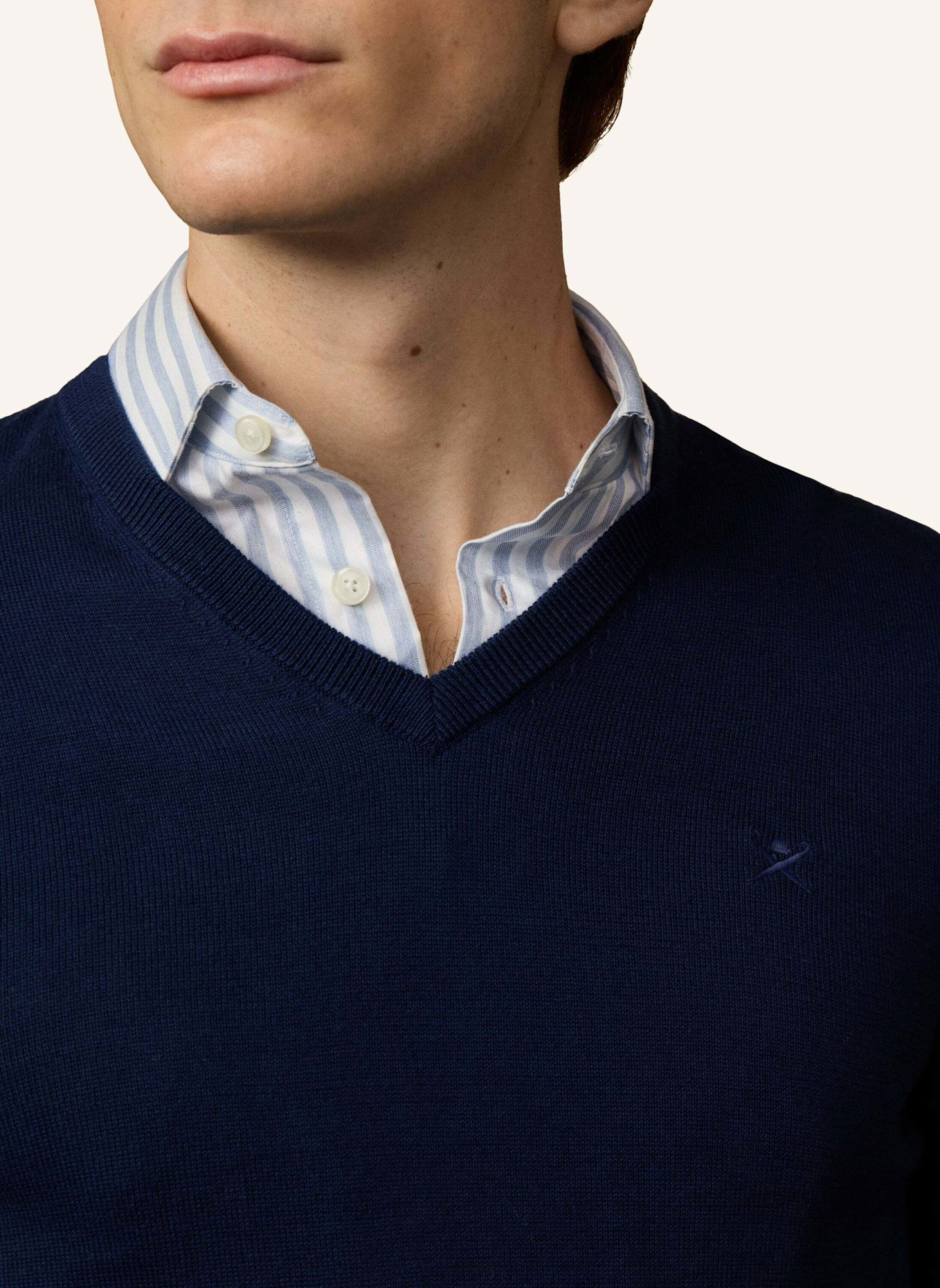 HACKETT LONDON Pullover ESS COTTON V NECK: BLAU