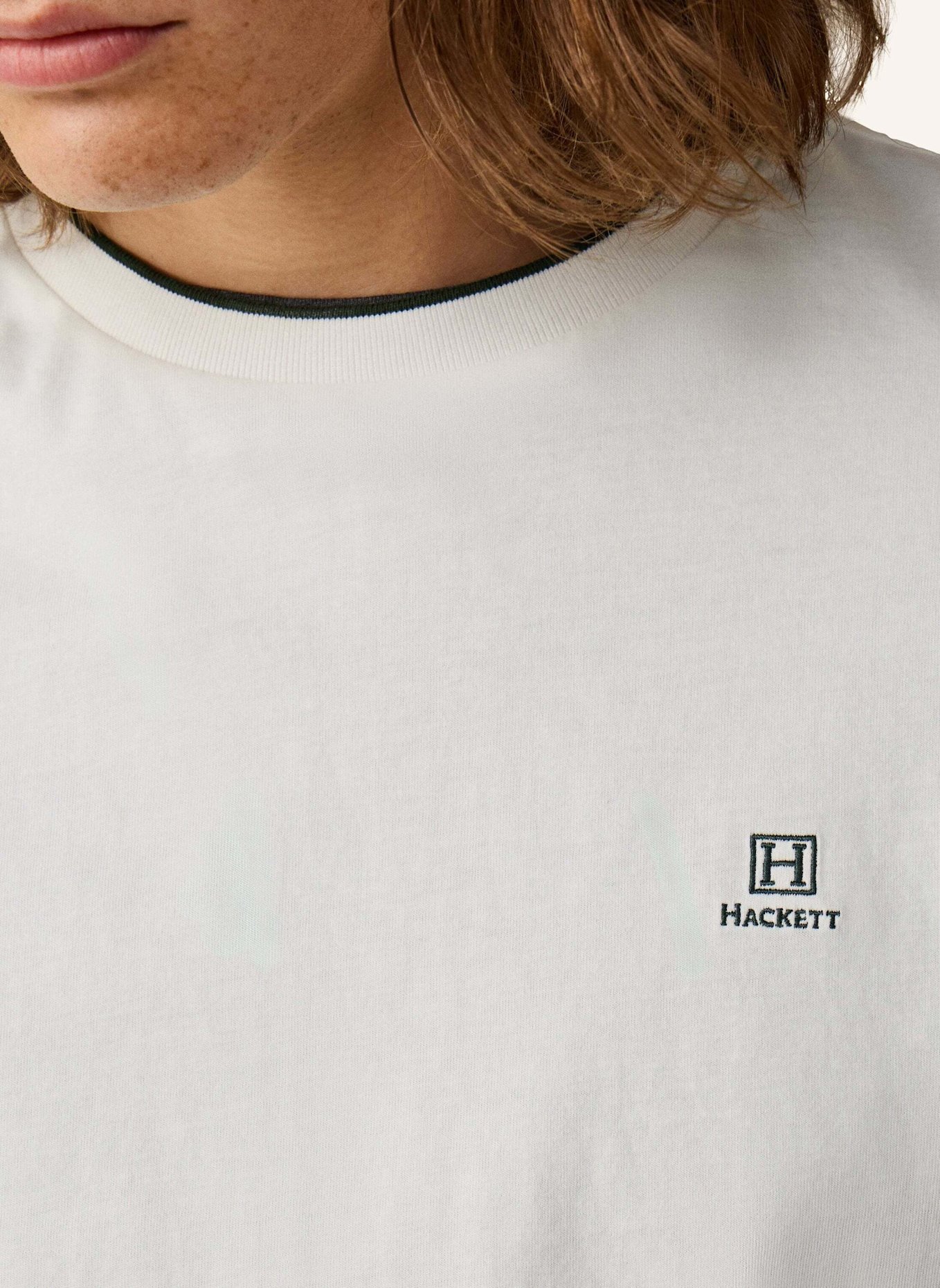HACKETT LONDON T-Shirt HERITAGE H SMALL LOGO: CREME