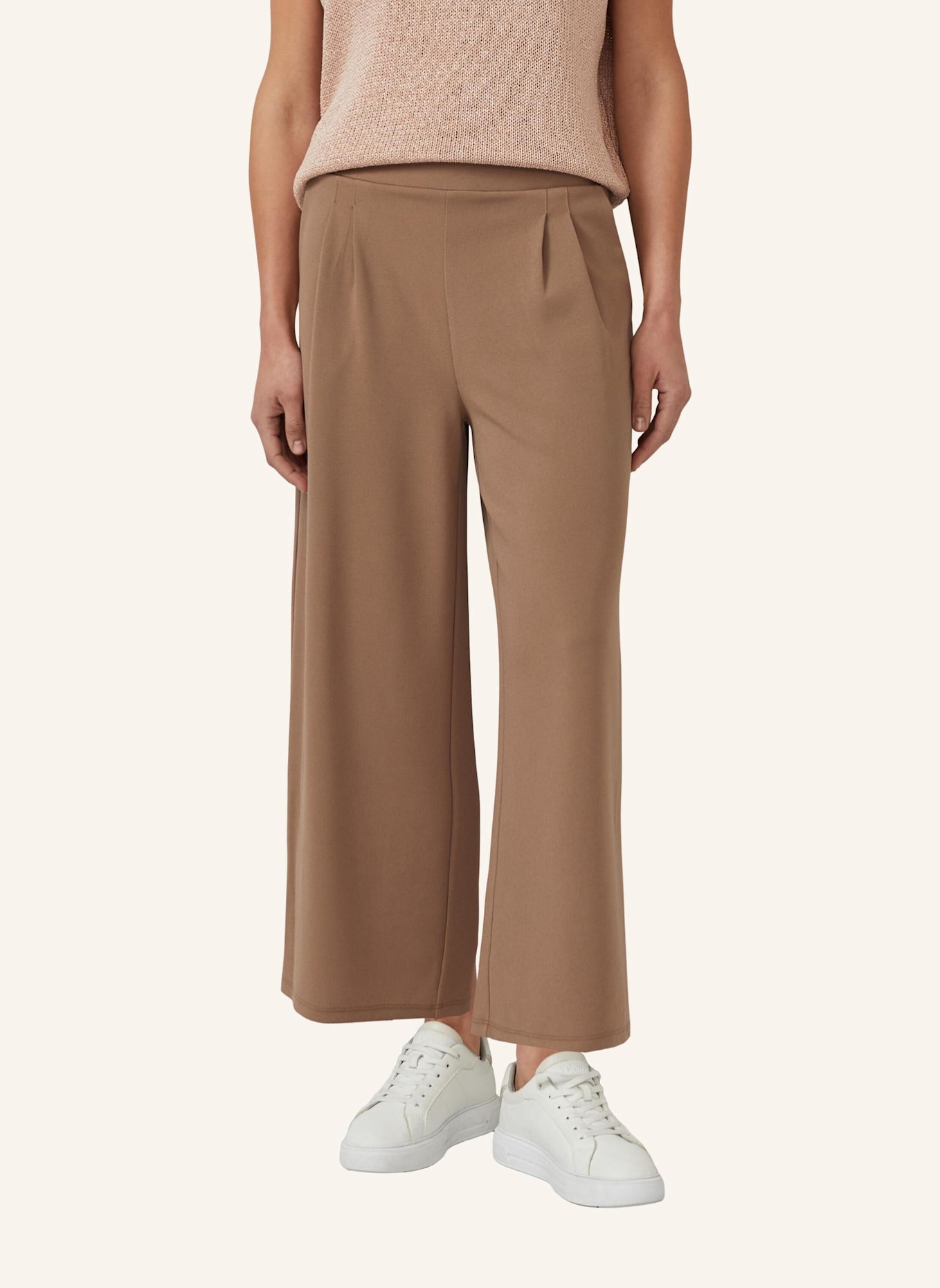 s.Oliver Hose: BRAUN