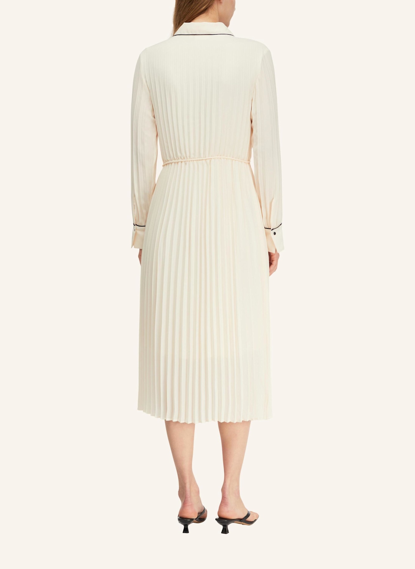 comma Kleid: CREME