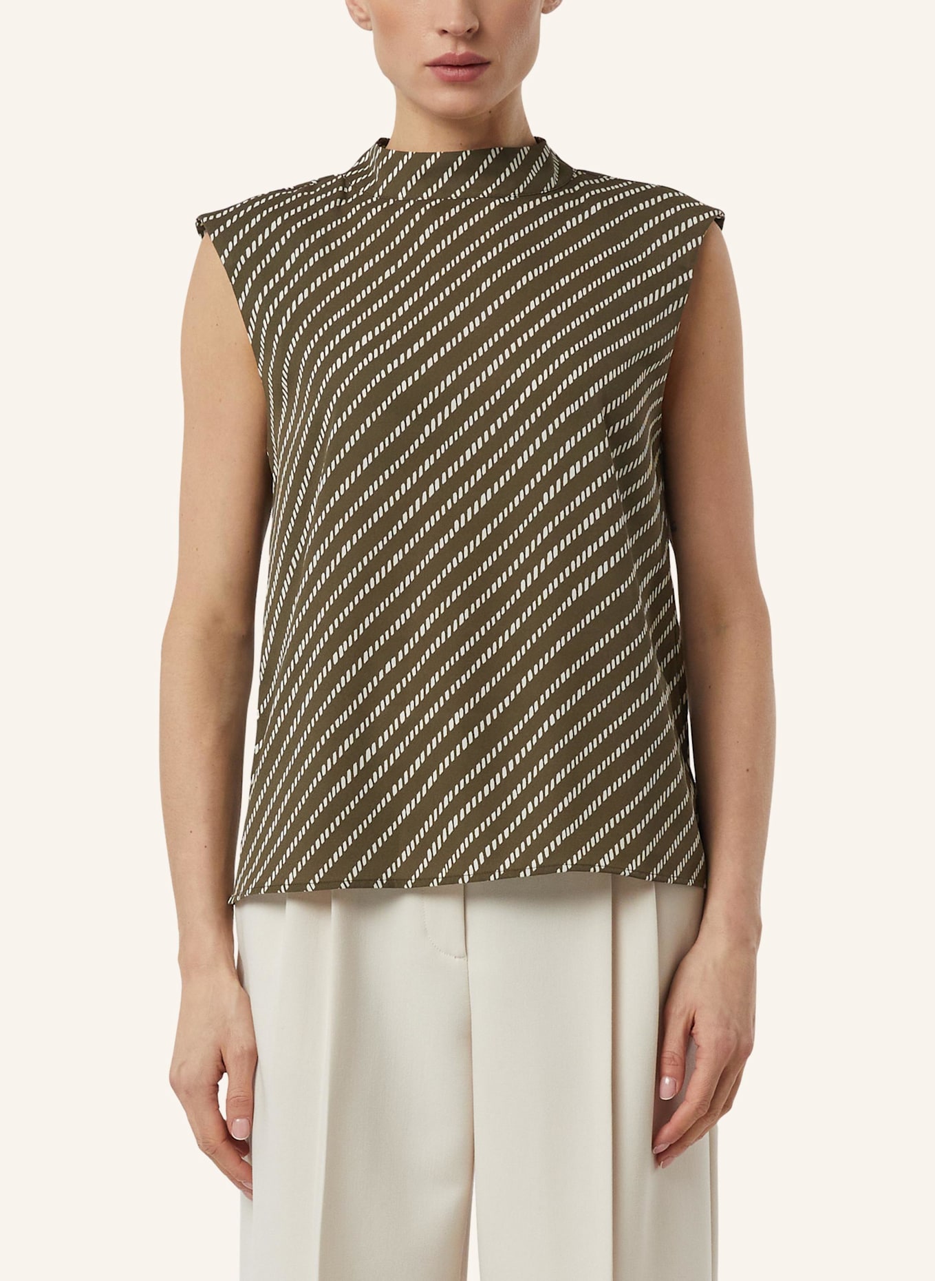 comma Bluse: WEISS/ OLIV