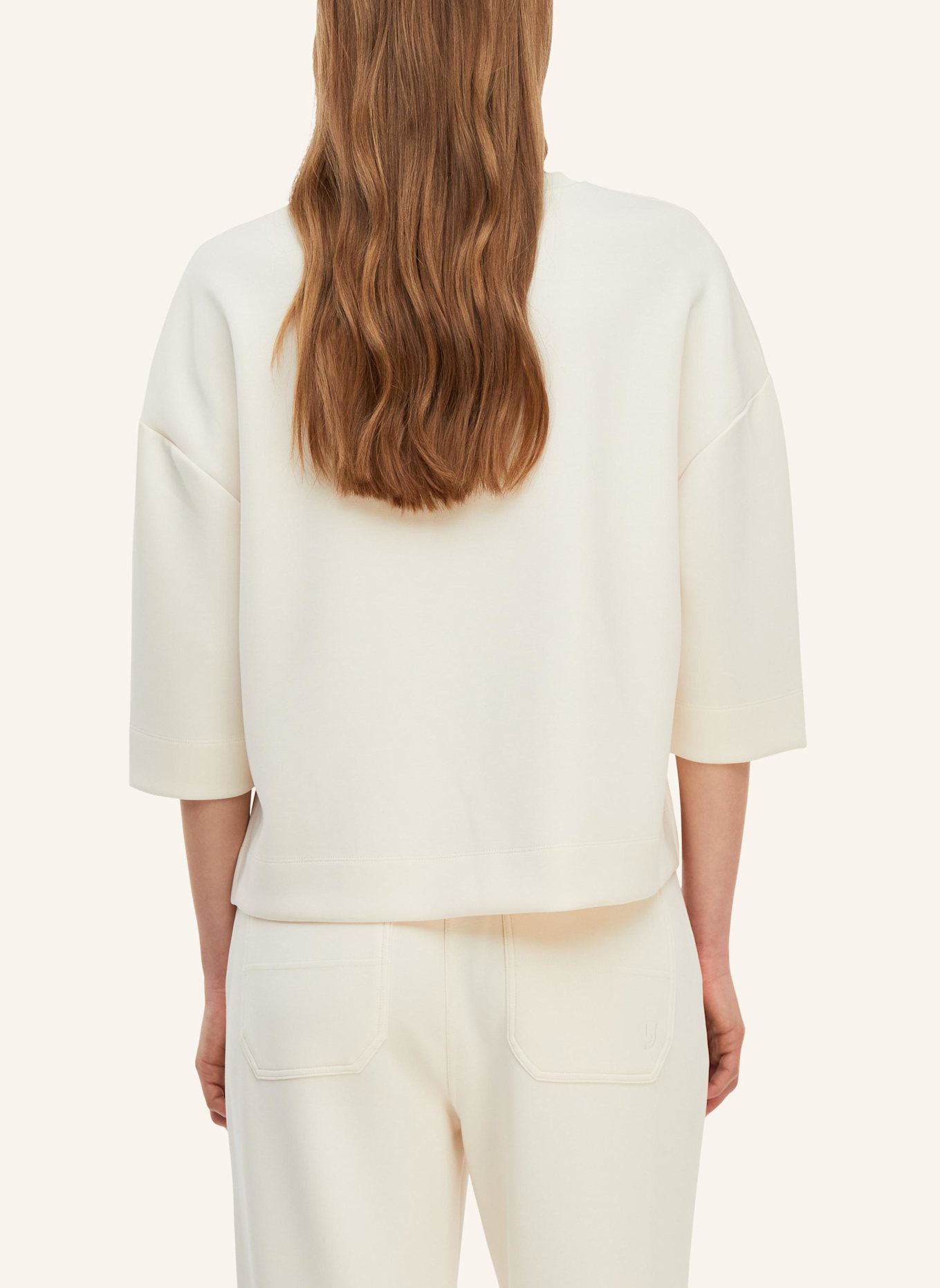 comma Sweatshirt: CREME