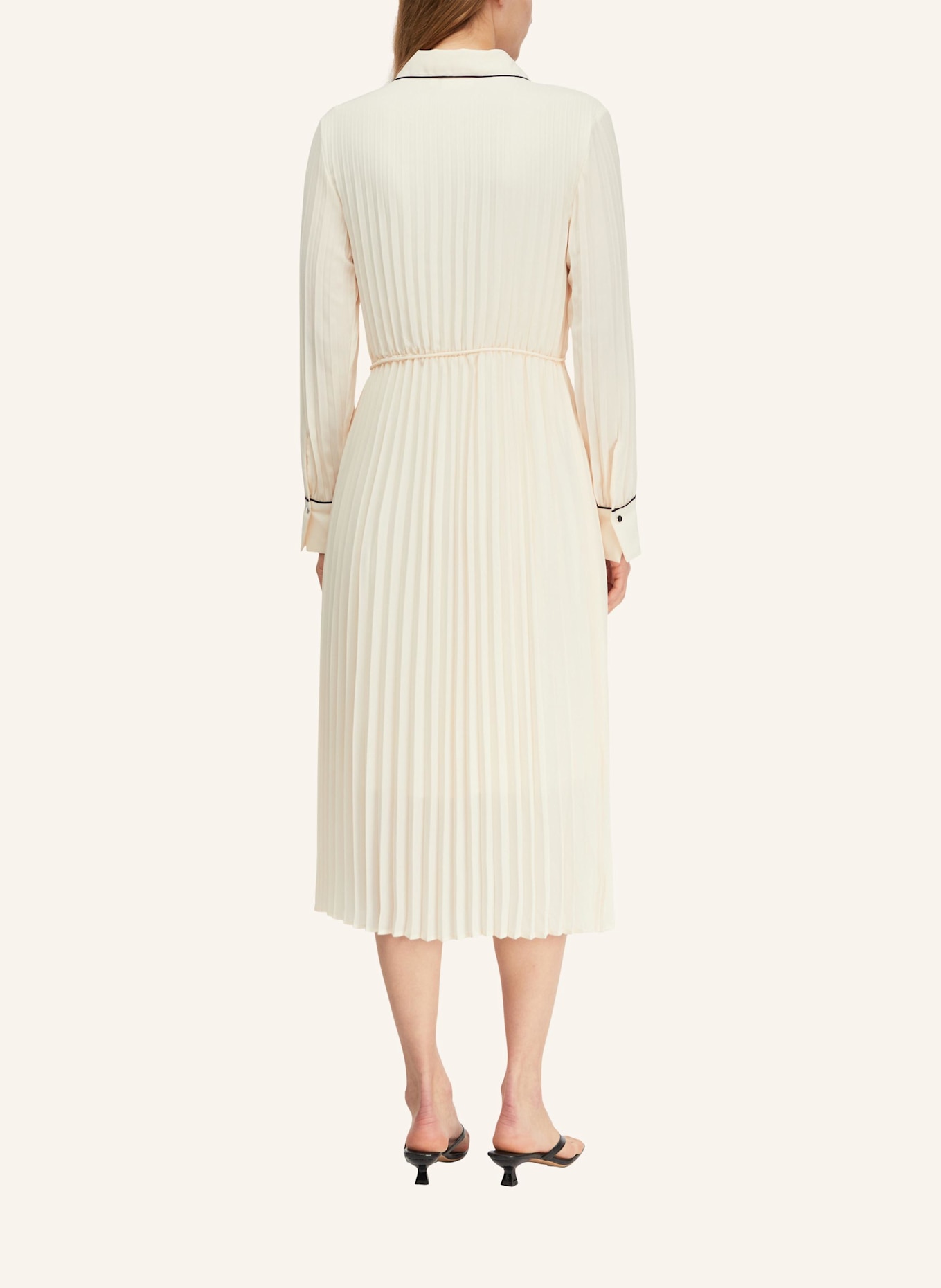 comma Kleid: CREME