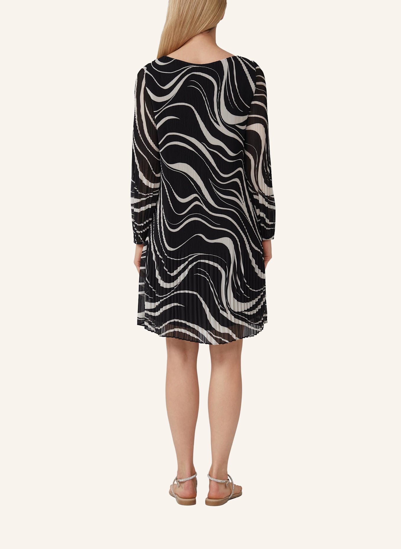 s.Oliver BLACK LABEL Plisseekleid