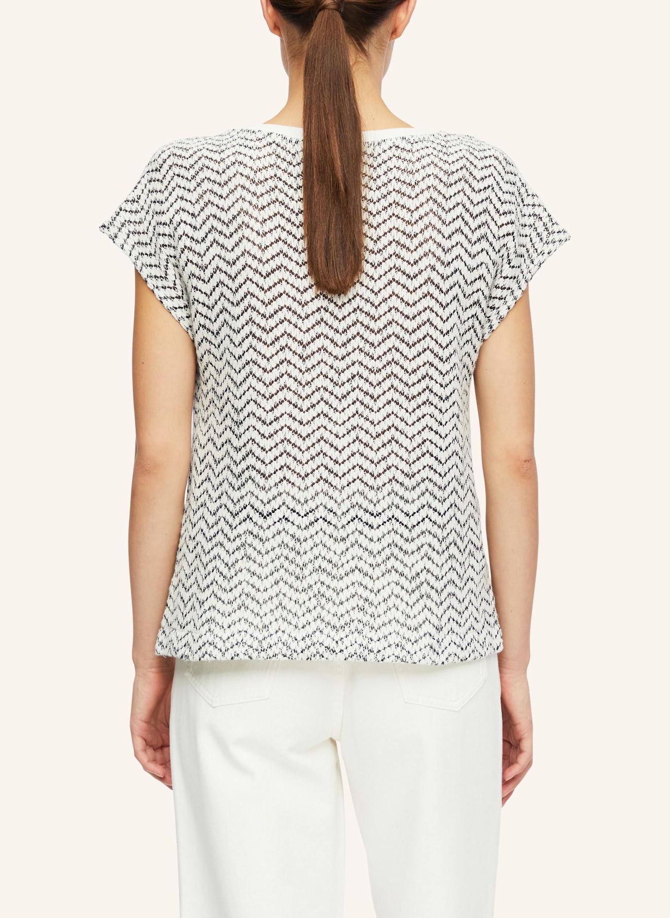 comma Sweatshirt: SCHWARZ/ CREME