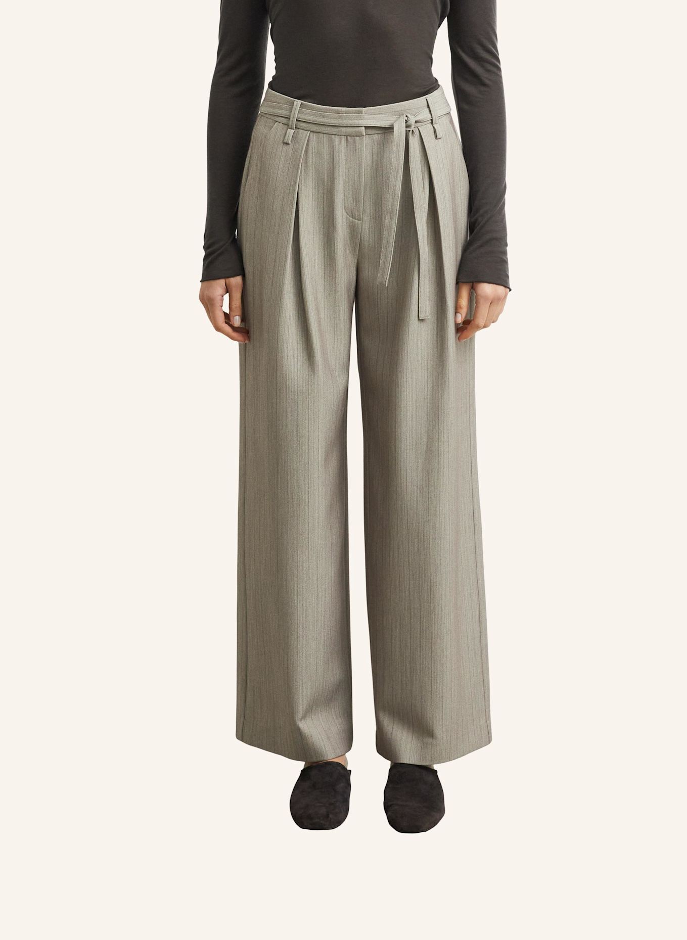 comma Hose: BEIGE