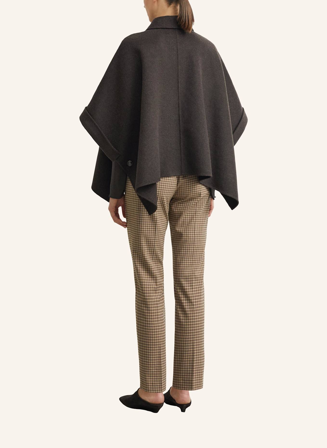 comma Hose: BRAUN