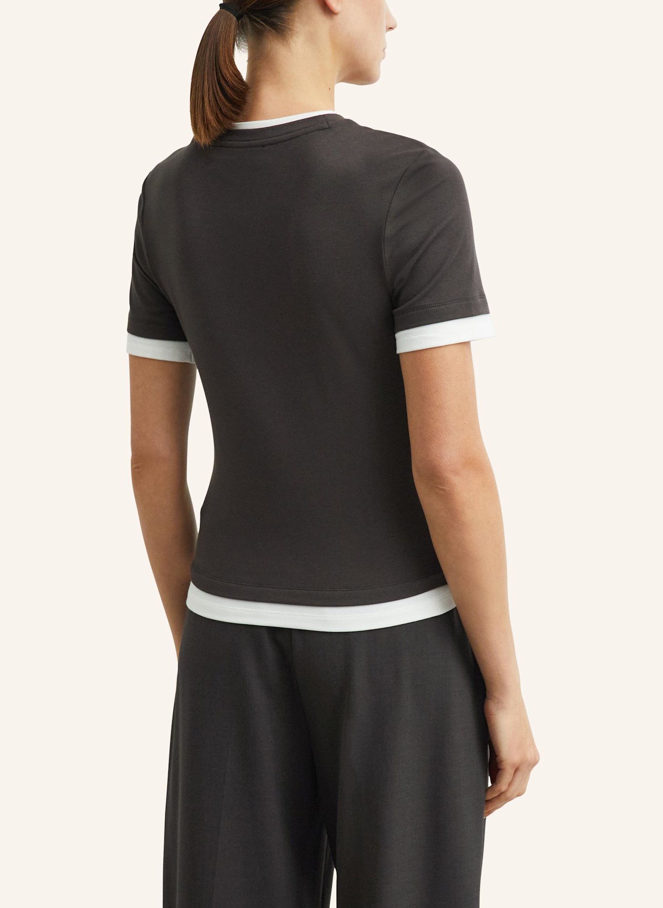 comma T-Shirt: BRAUN