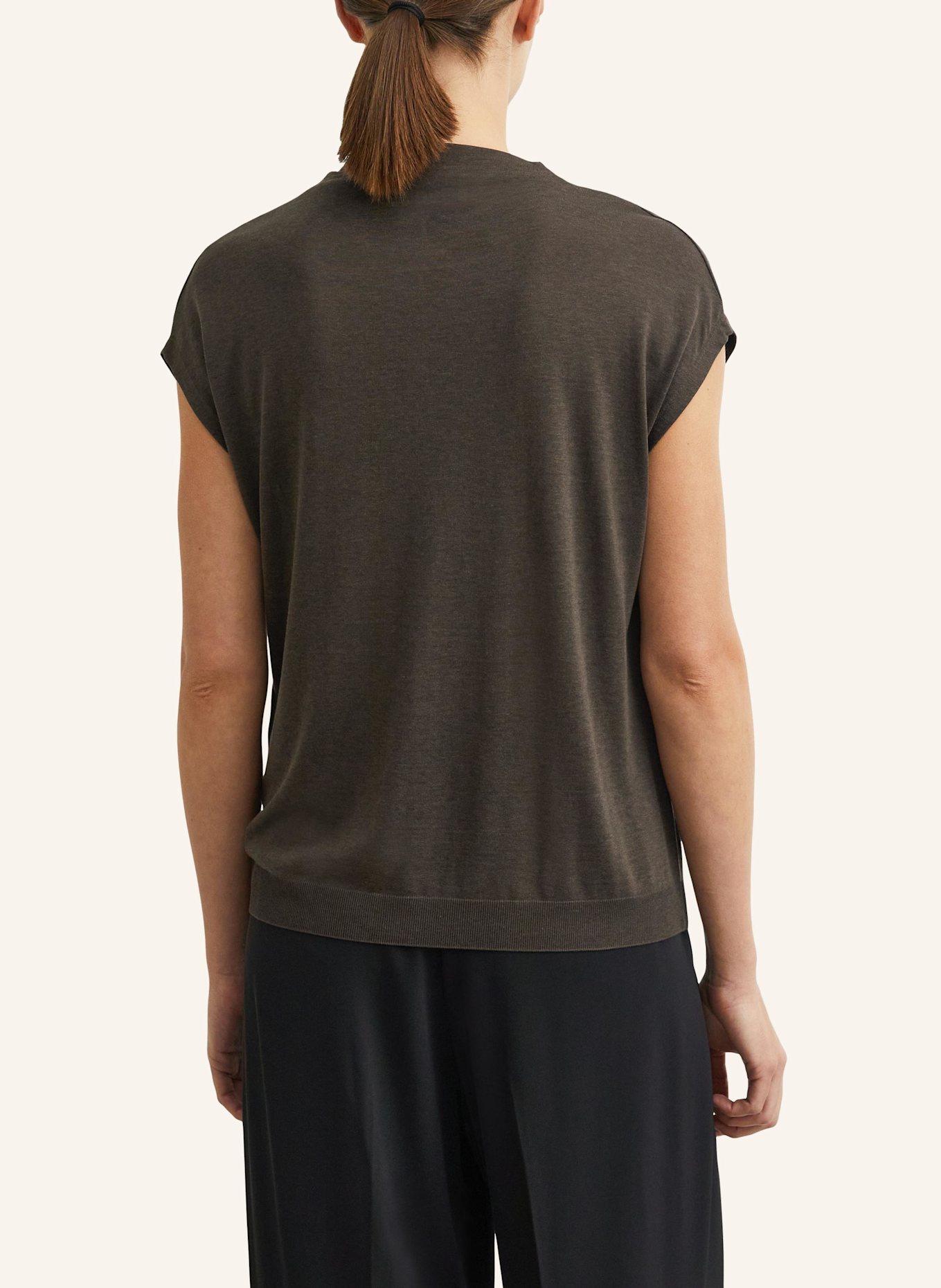 comma T-Shirt: BRAUN