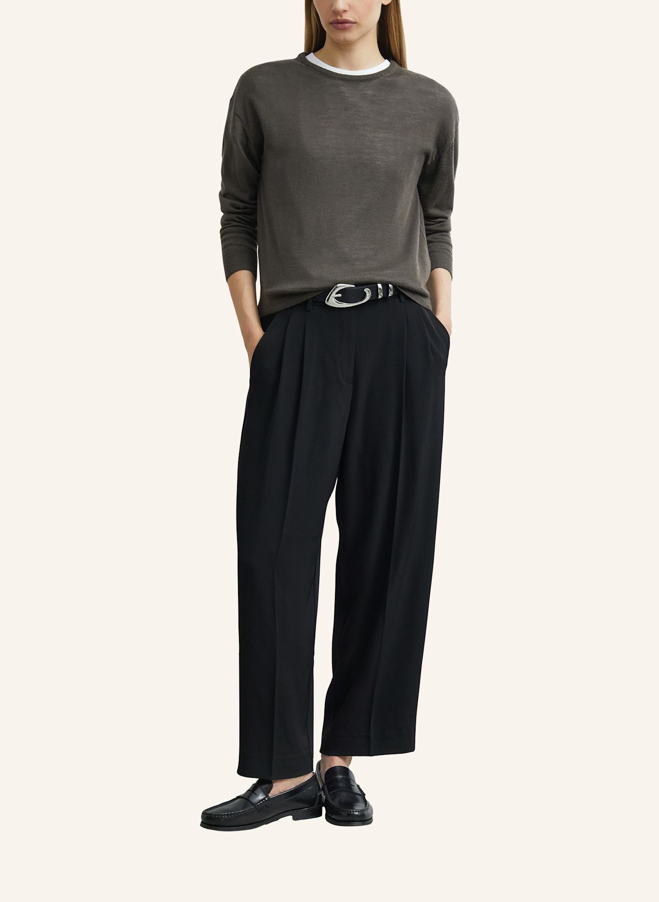 comma Pullover: BRAUN