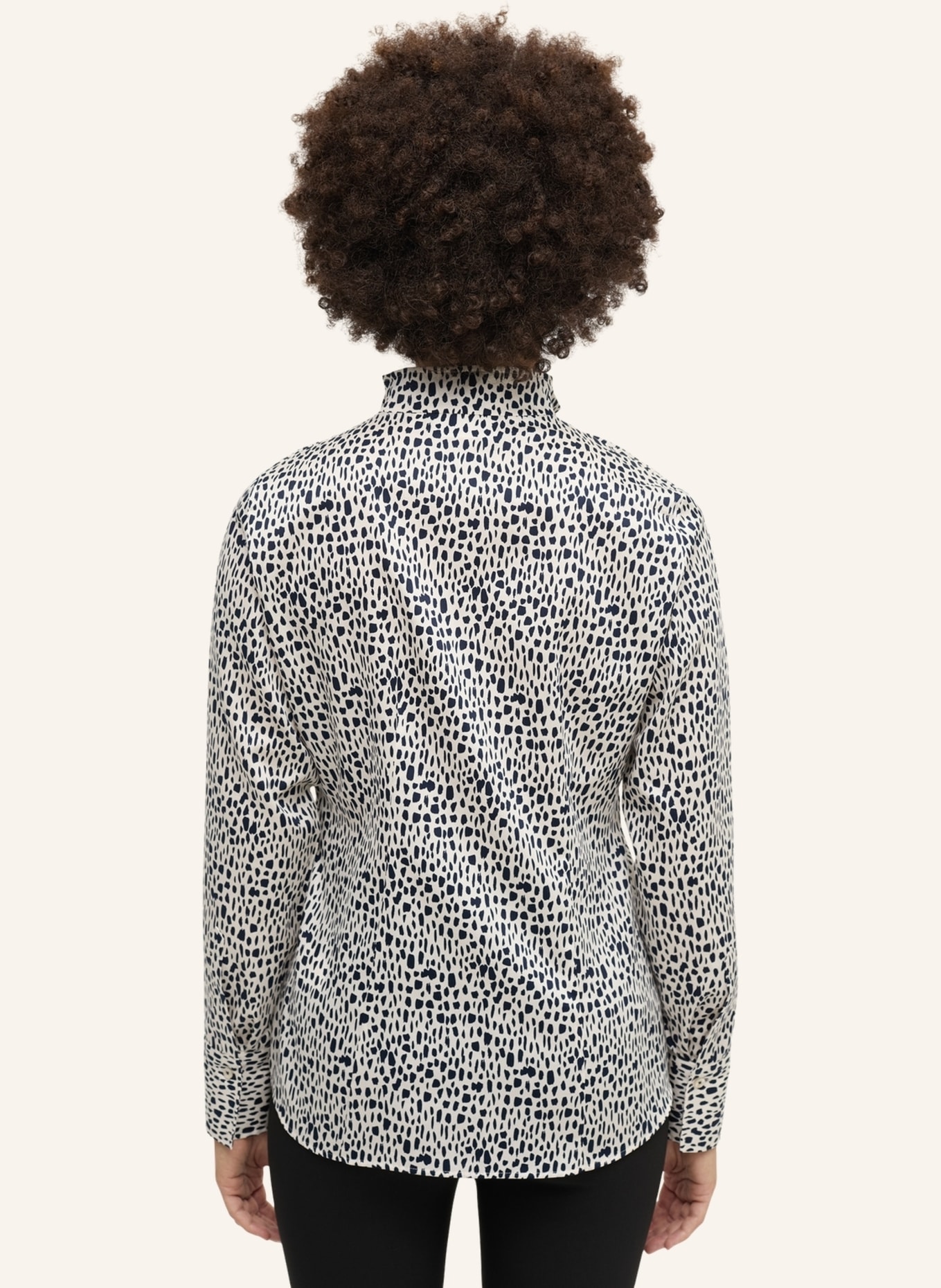 ETERNA Bluse REGULAR FIT, Farbe: WEISS/ DUNKELBLAU (Bild 2)