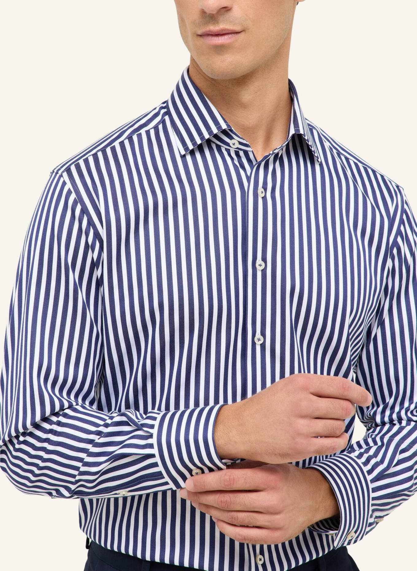 1863 by ETERNA Hemd MODERN FIT: DUNKELBLAU