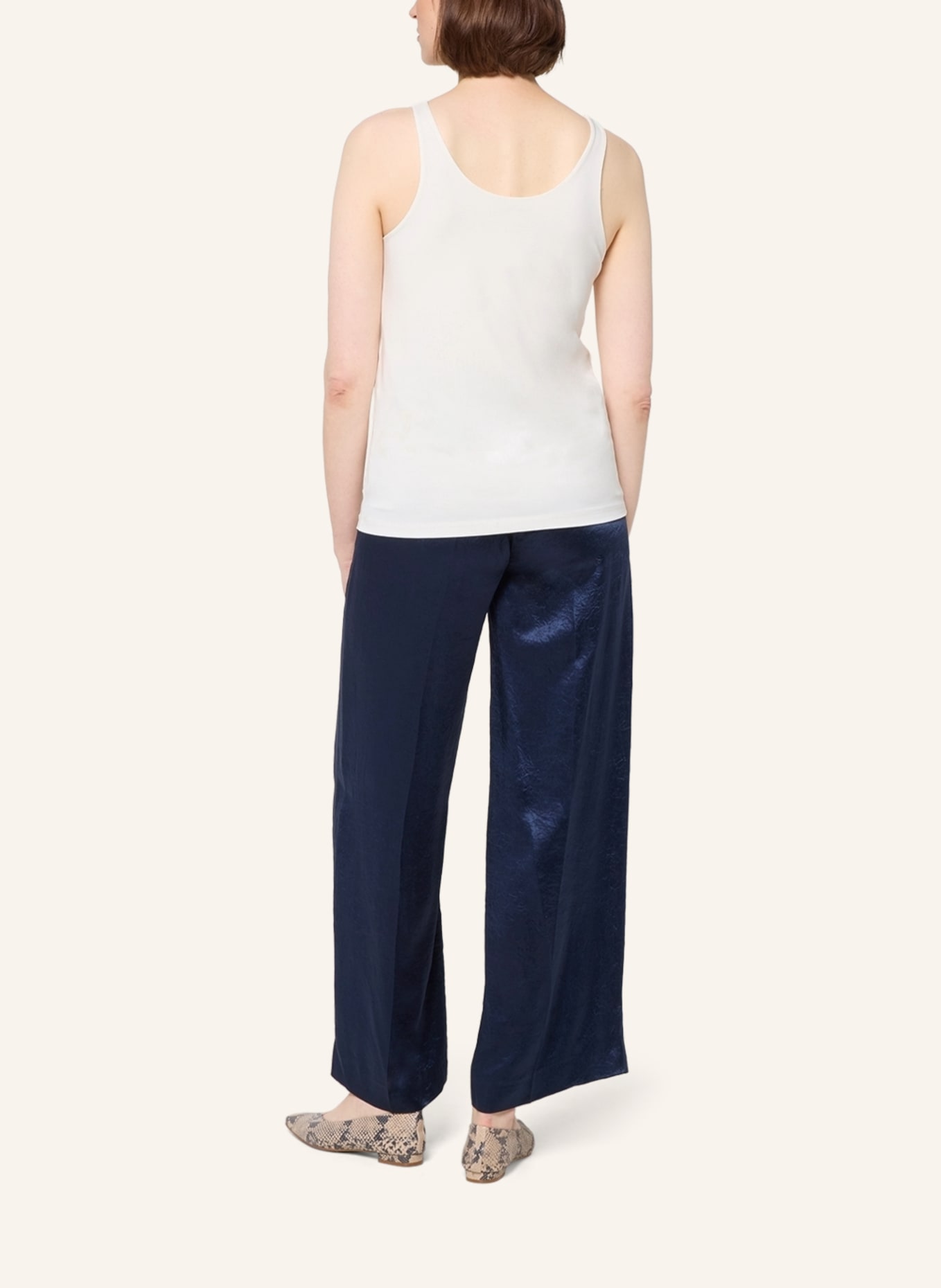 XANDRES Tops FANNIE: WEISS