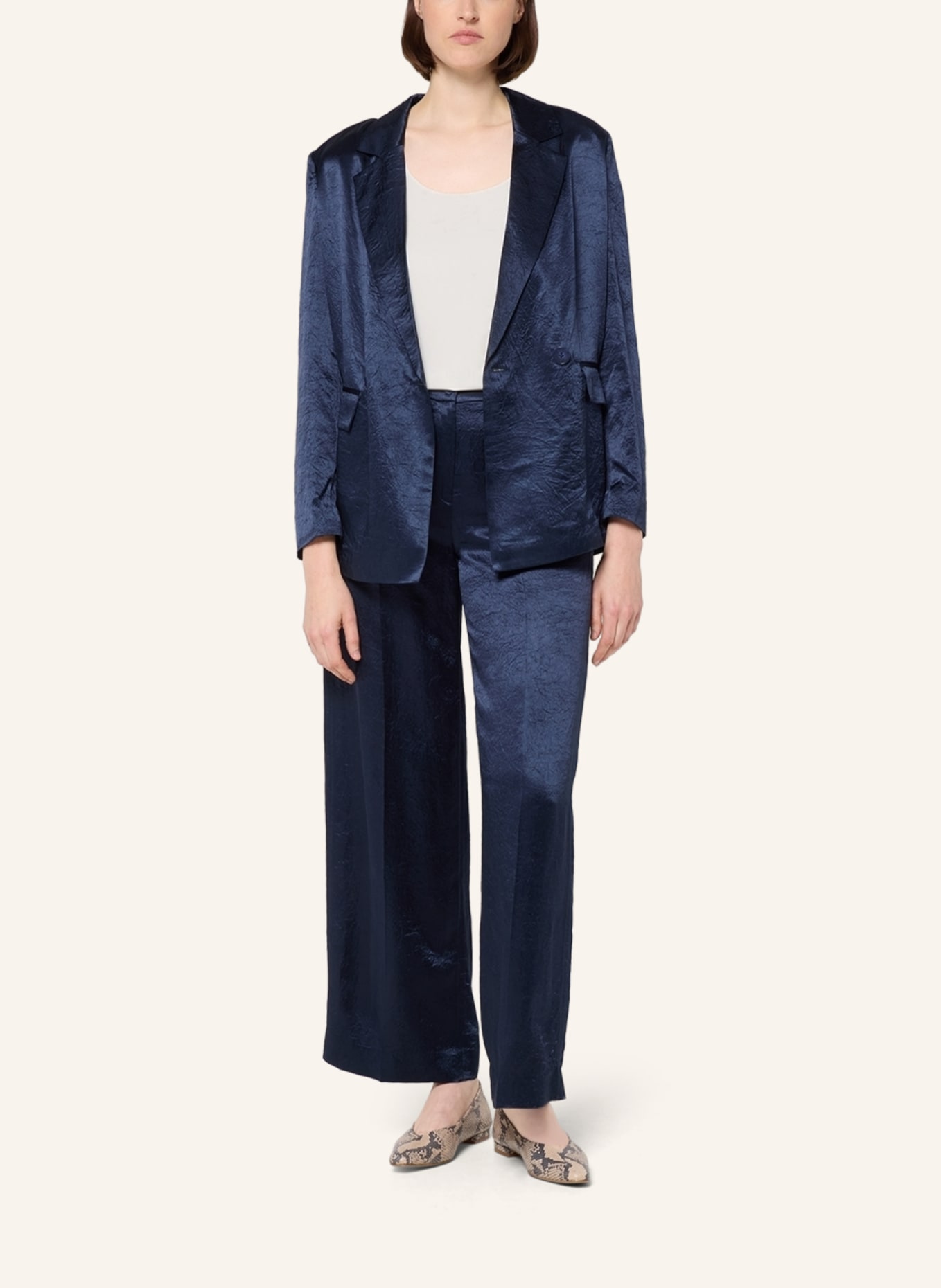 XANDRES Tops FANNIE: WEISS