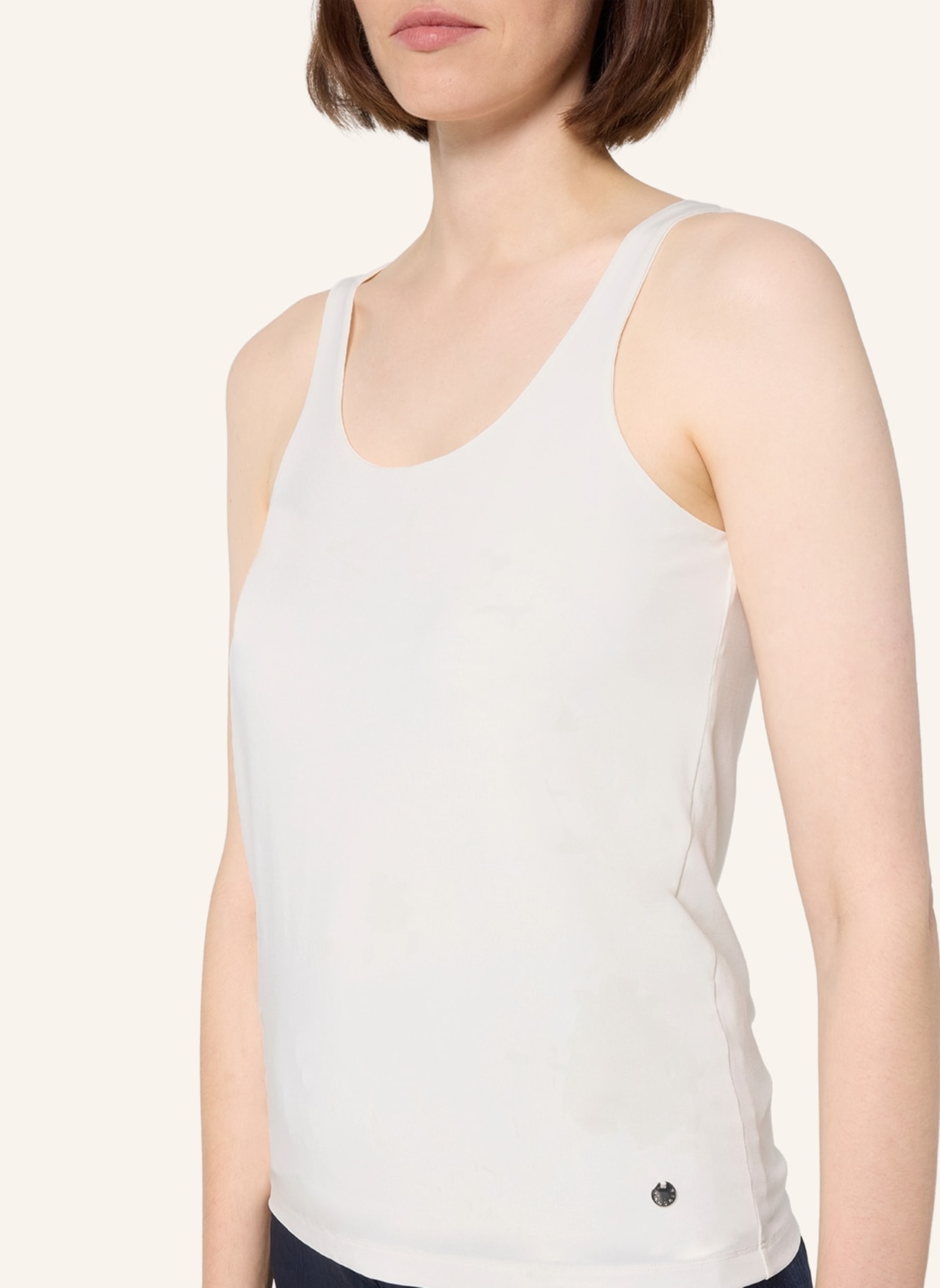 XANDRES Tops FANNIE: WEISS