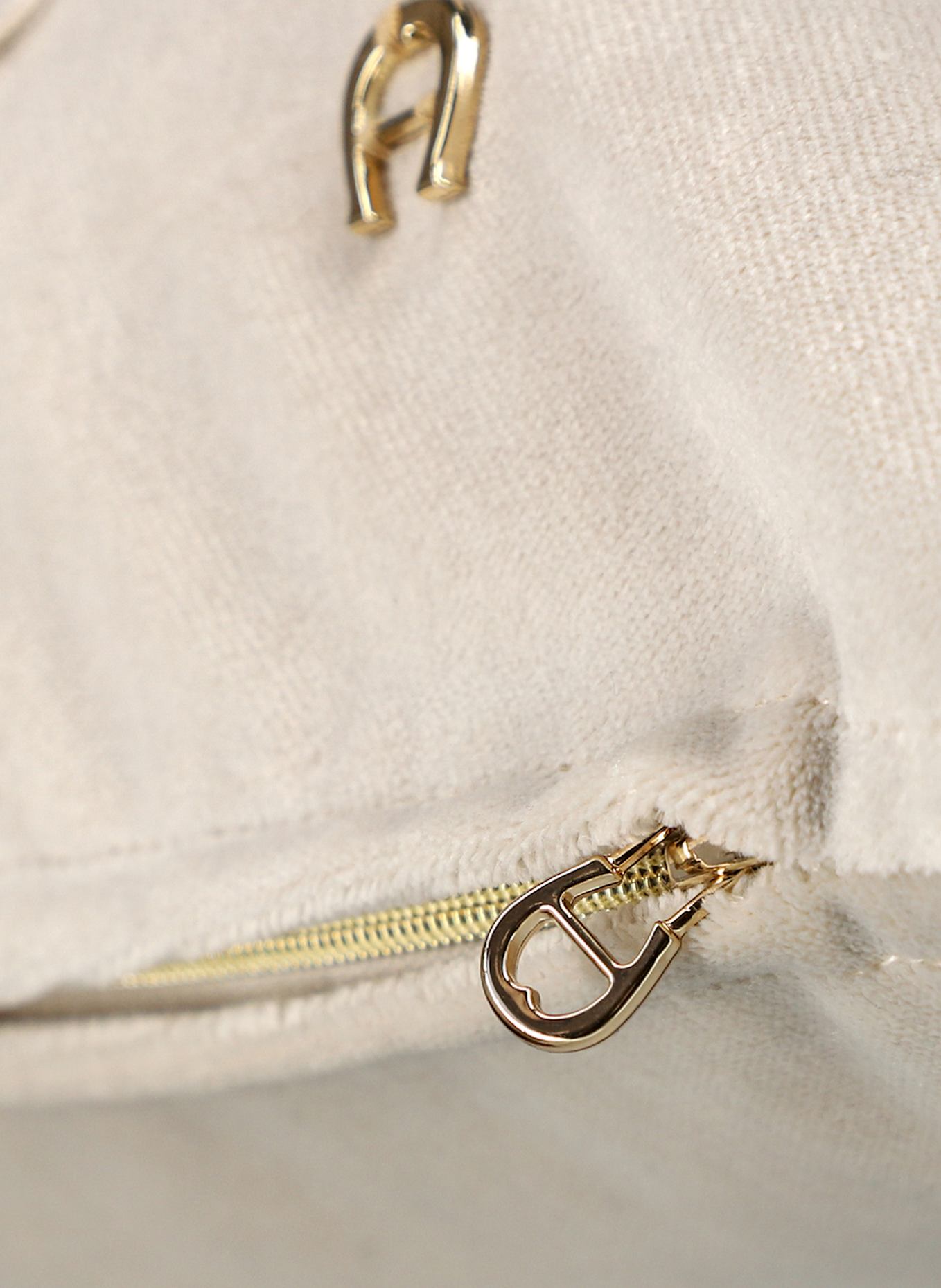 AIGNER Zierkissenhülle ROSALIA: BEIGE