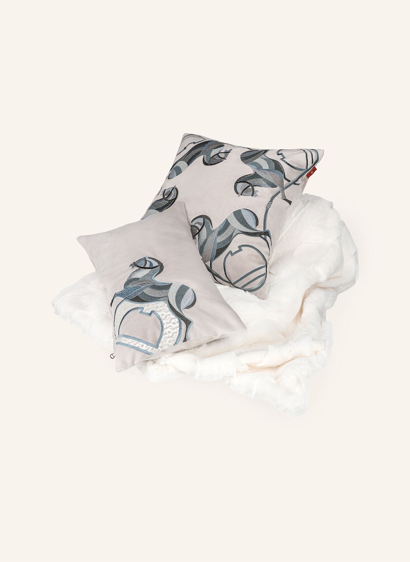 AIGNER Wohndecke SERENITY: WEISS