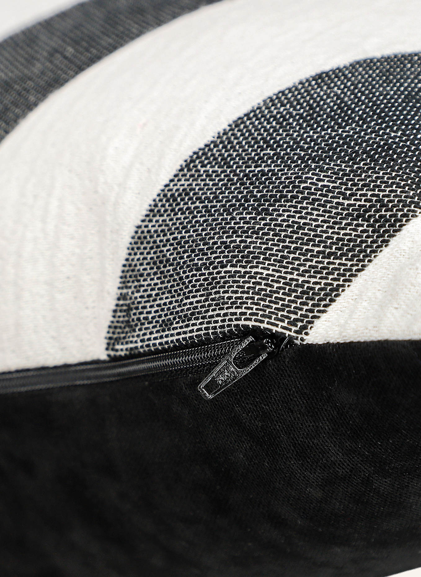 SCHÖNER WOHNEN KOLLEKTION Kissenhülle FS2026: SCHWARZ