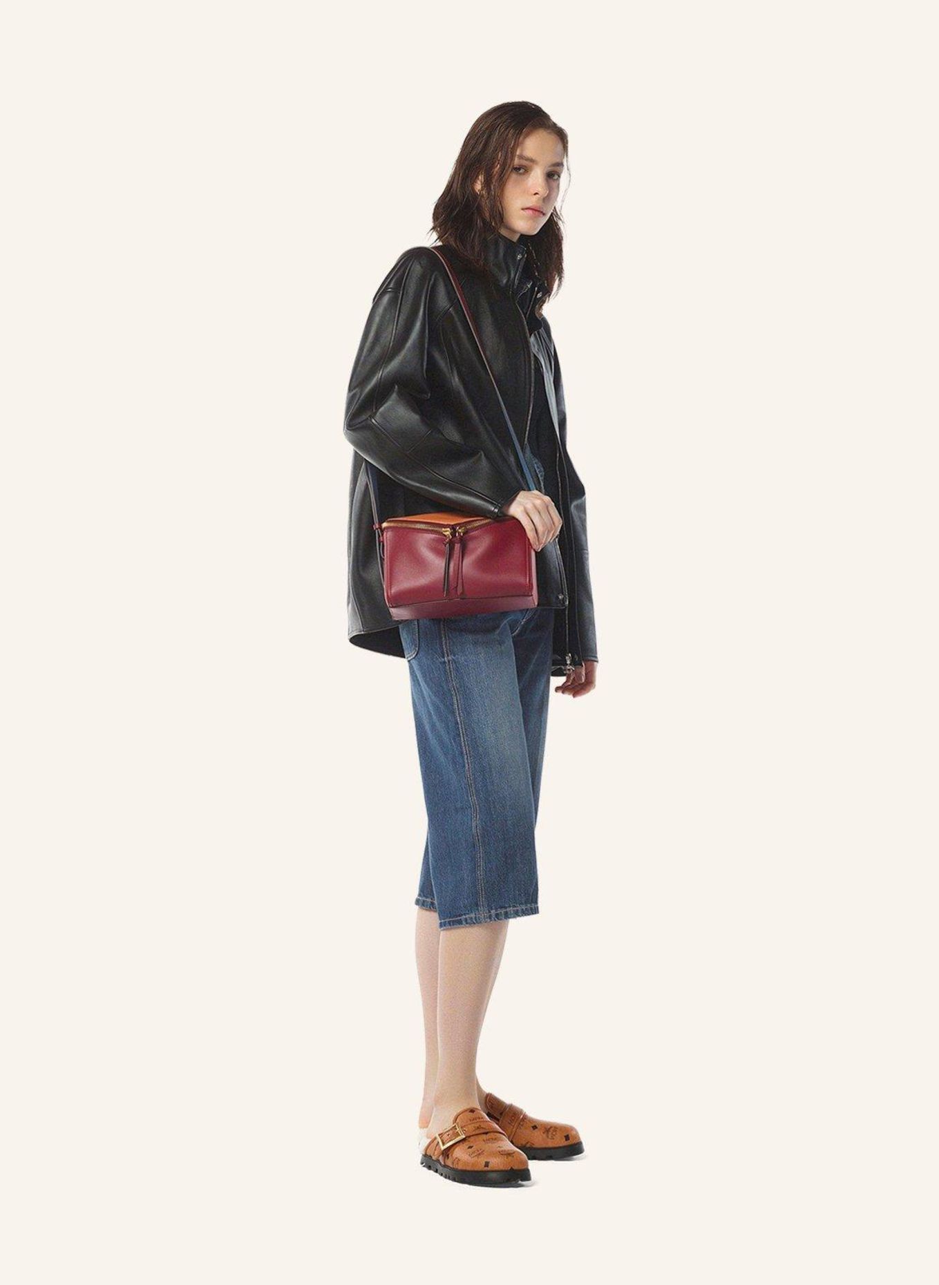 MCM Schultertasche: Multi