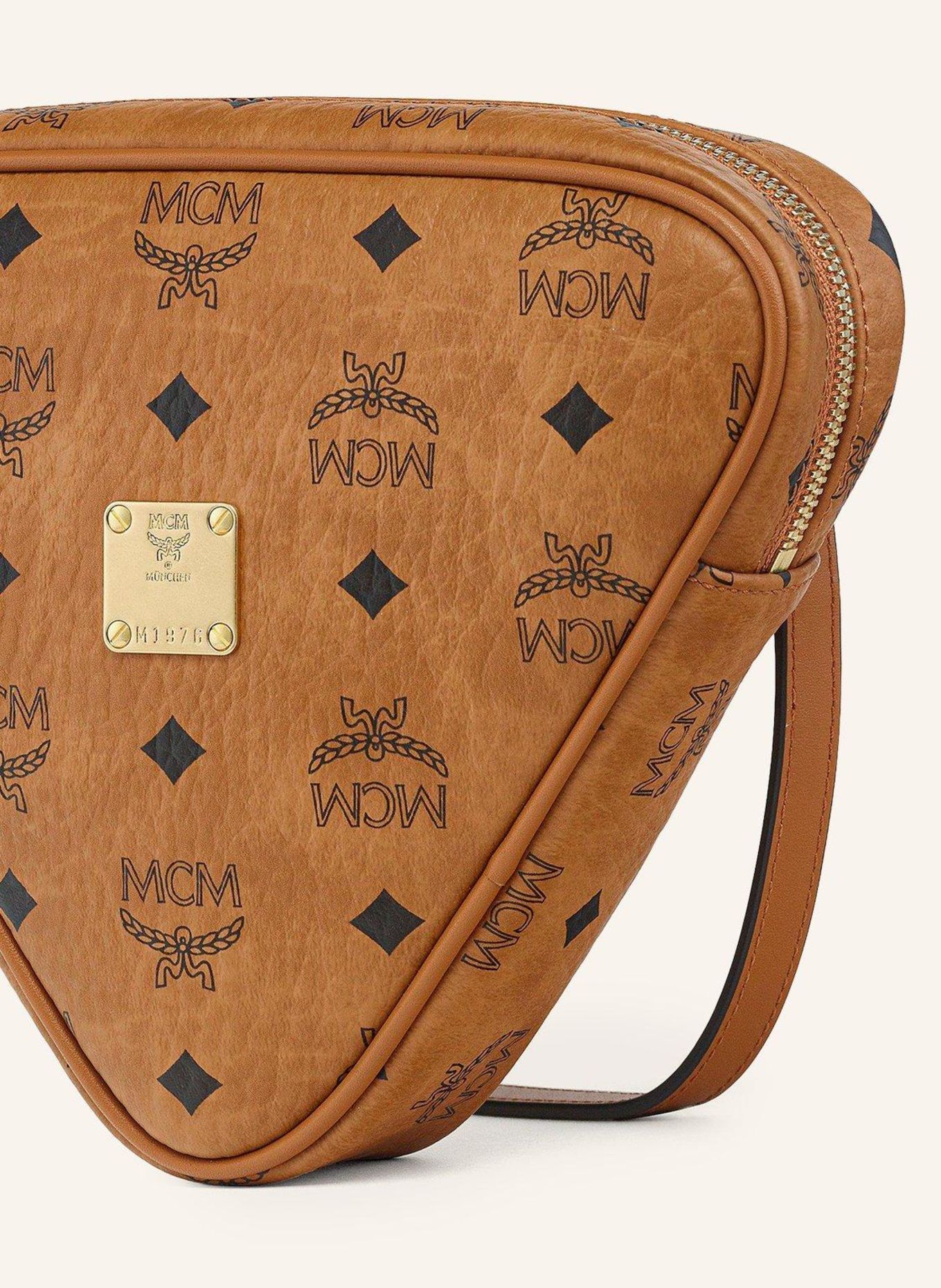 MCM Pouch: COGNAC