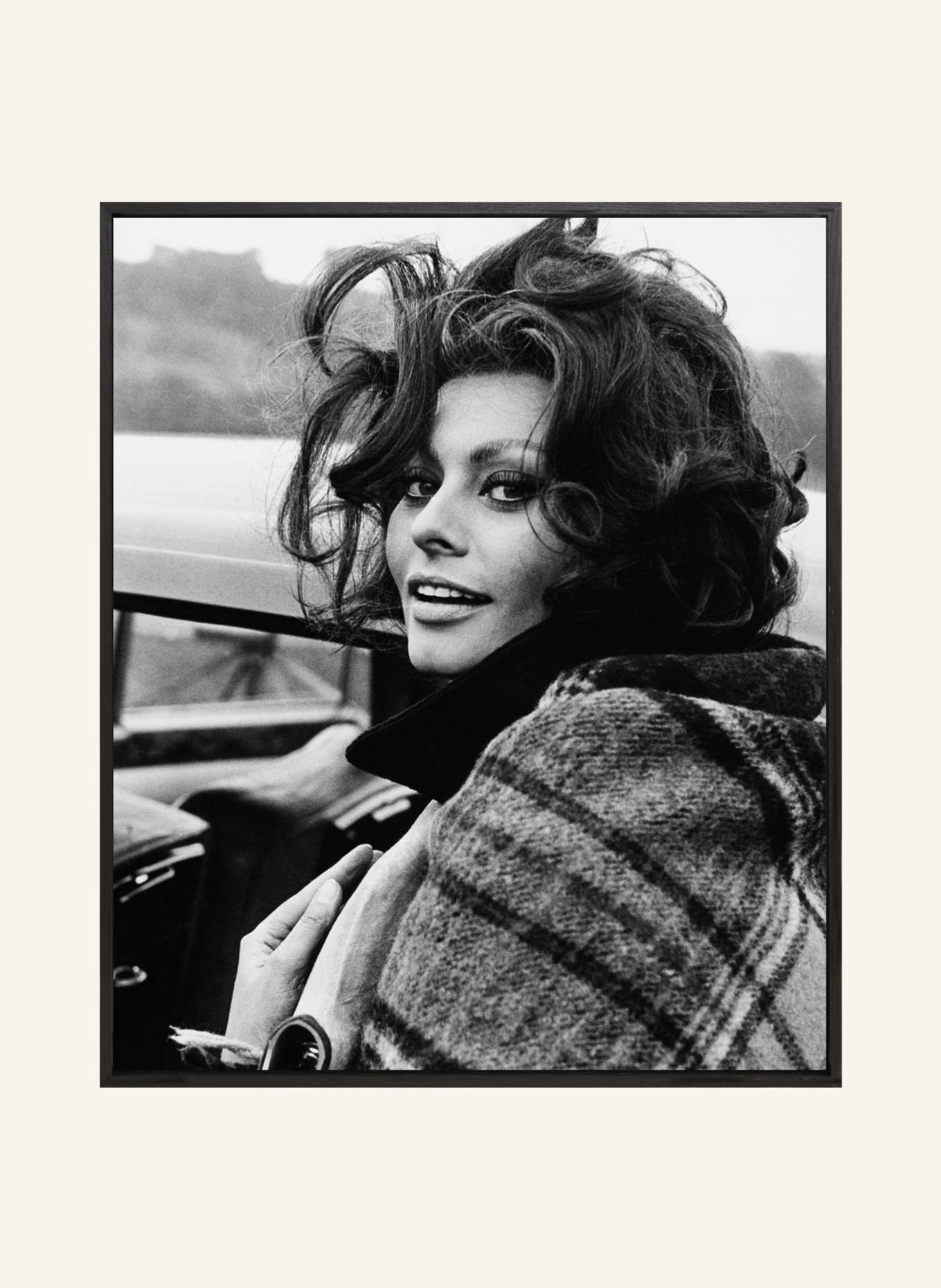 Liv Corday Wandbild SOPHIA LOREN mit Rahmen, Farbe: SCHWARZ (Bild 1)