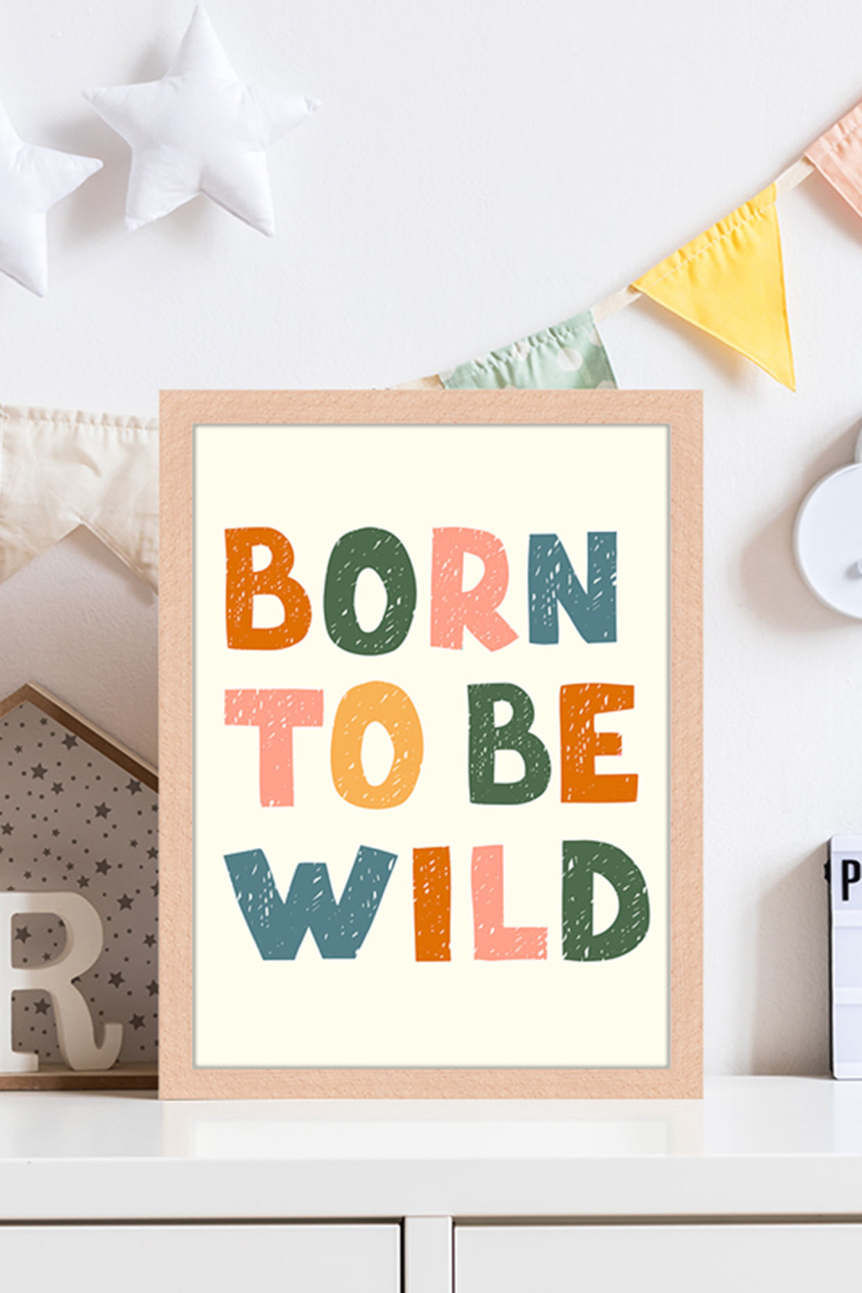 Milan Moon Wandbild GEBOREN, UM WILD ZU SEIN mit Rahmen: HELLBRAUN