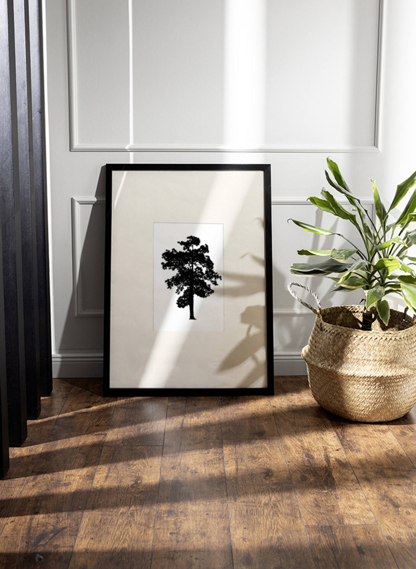 JACOB BADEN Wandbild SCHATTENTRÄGER mit Rahmen: SCHWARZ