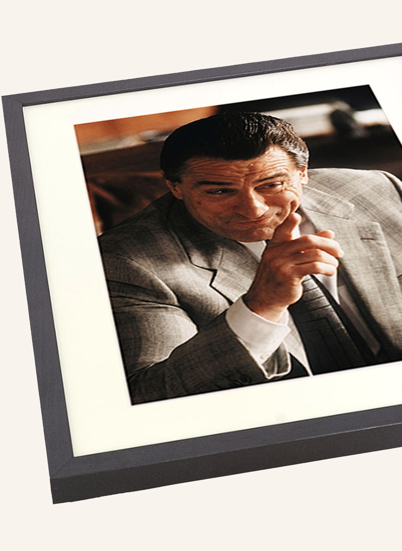 JACOB BADEN Wandbild ROBERT DE NIRO IN „WE GO ANYWHERE“ mit Rahmen: SCHWARZ