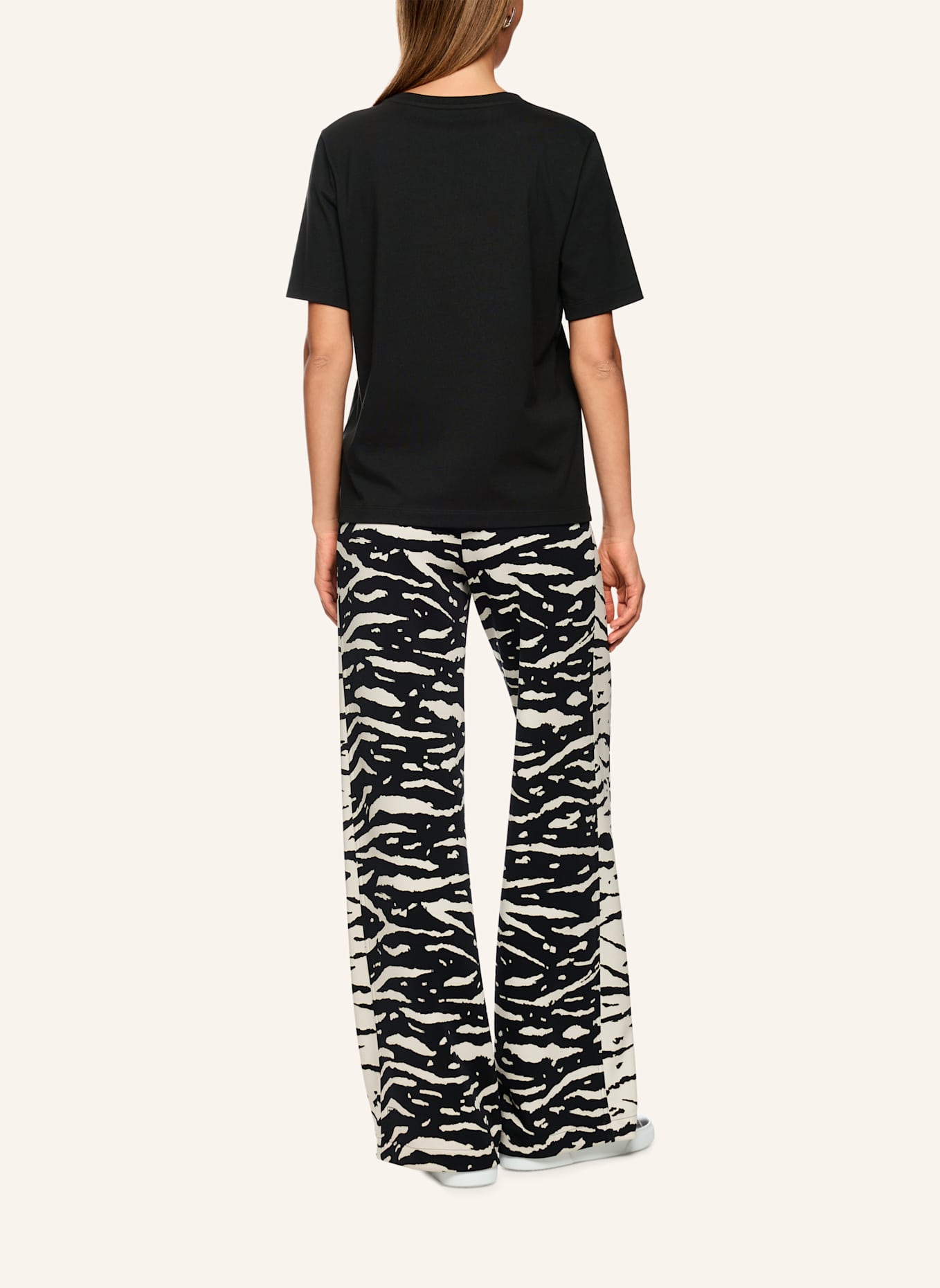 MARC CAIN T-Shirt: SCHWARZ