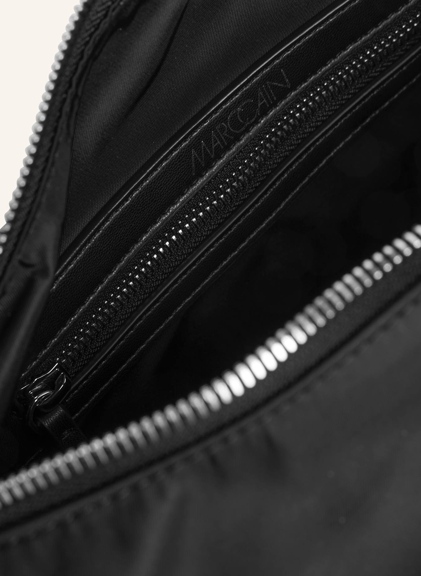 MARC CAIN Schultertasche: SCHWARZ