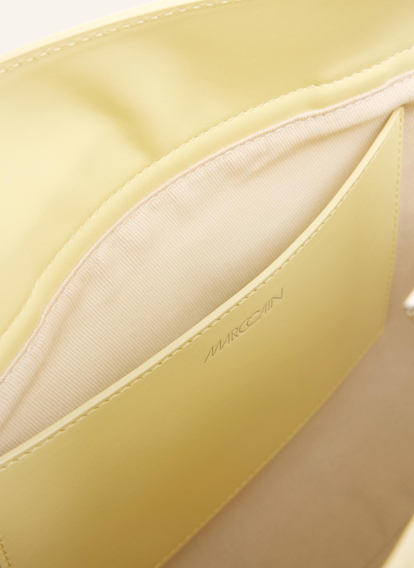 MARC CAIN Henkeltasche: GELB