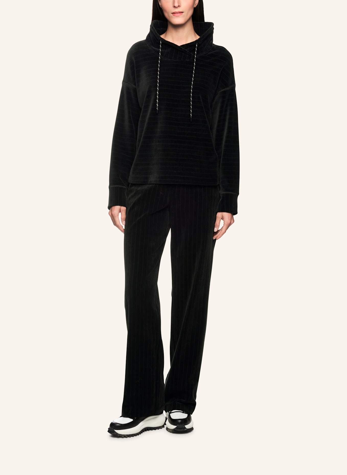 MARC CAIN Sweat-Shirt: SCHWARZ