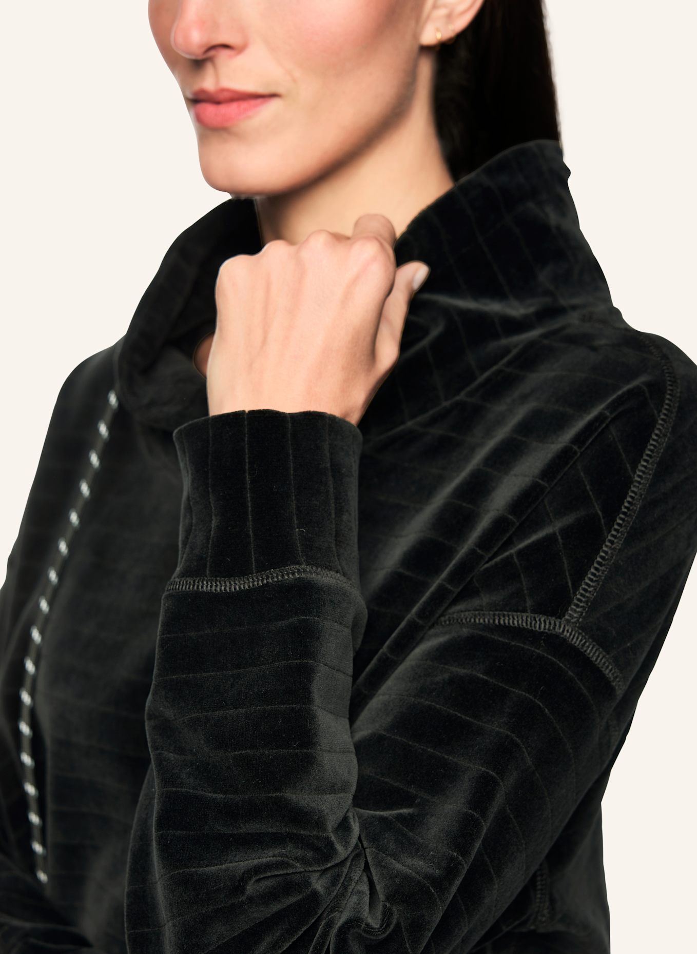 MARC CAIN Sweat-Shirt: SCHWARZ