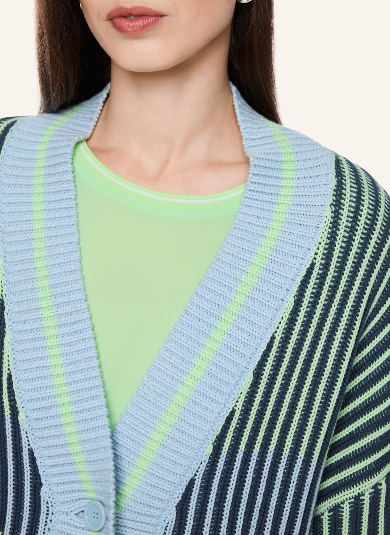 MARC CAIN Cardigan: HELLBLAU
