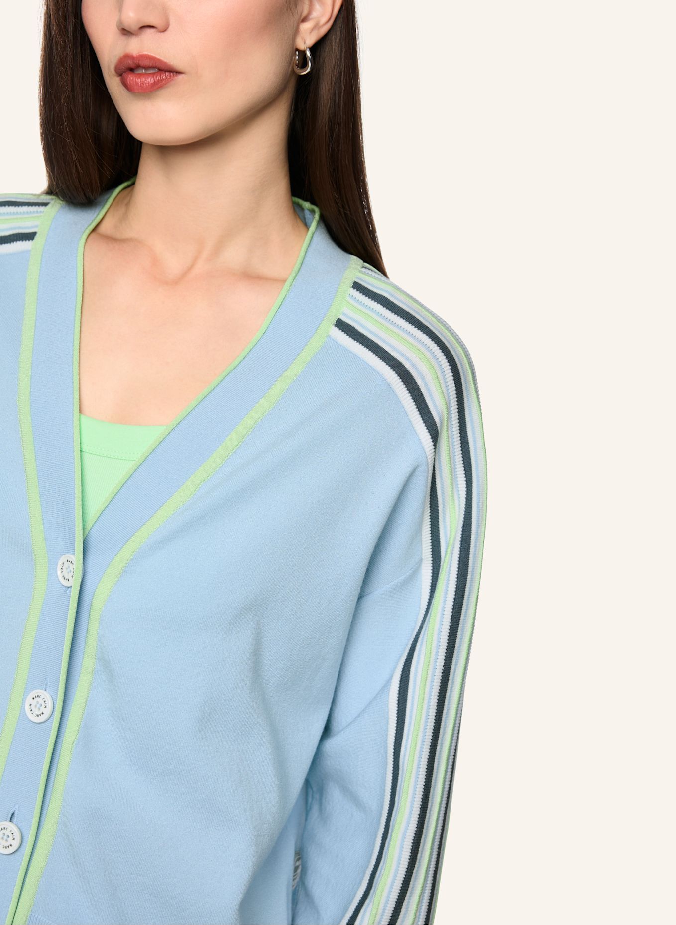 MARC CAIN Cardigan: HELLBLAU