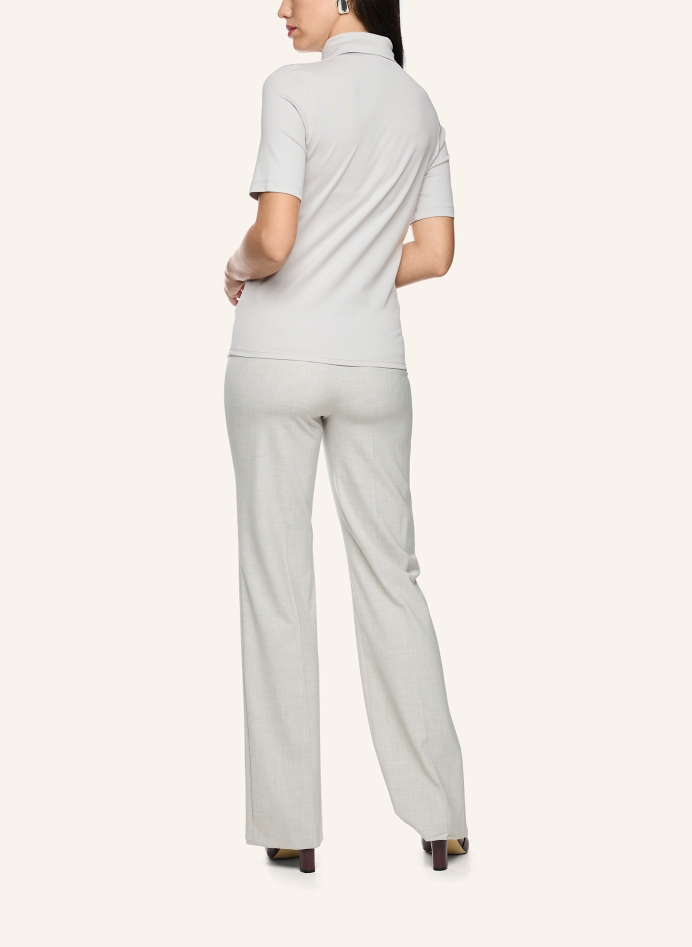 MARC CAIN Rollkragenshirt mit Schmuckperlen: GRAU