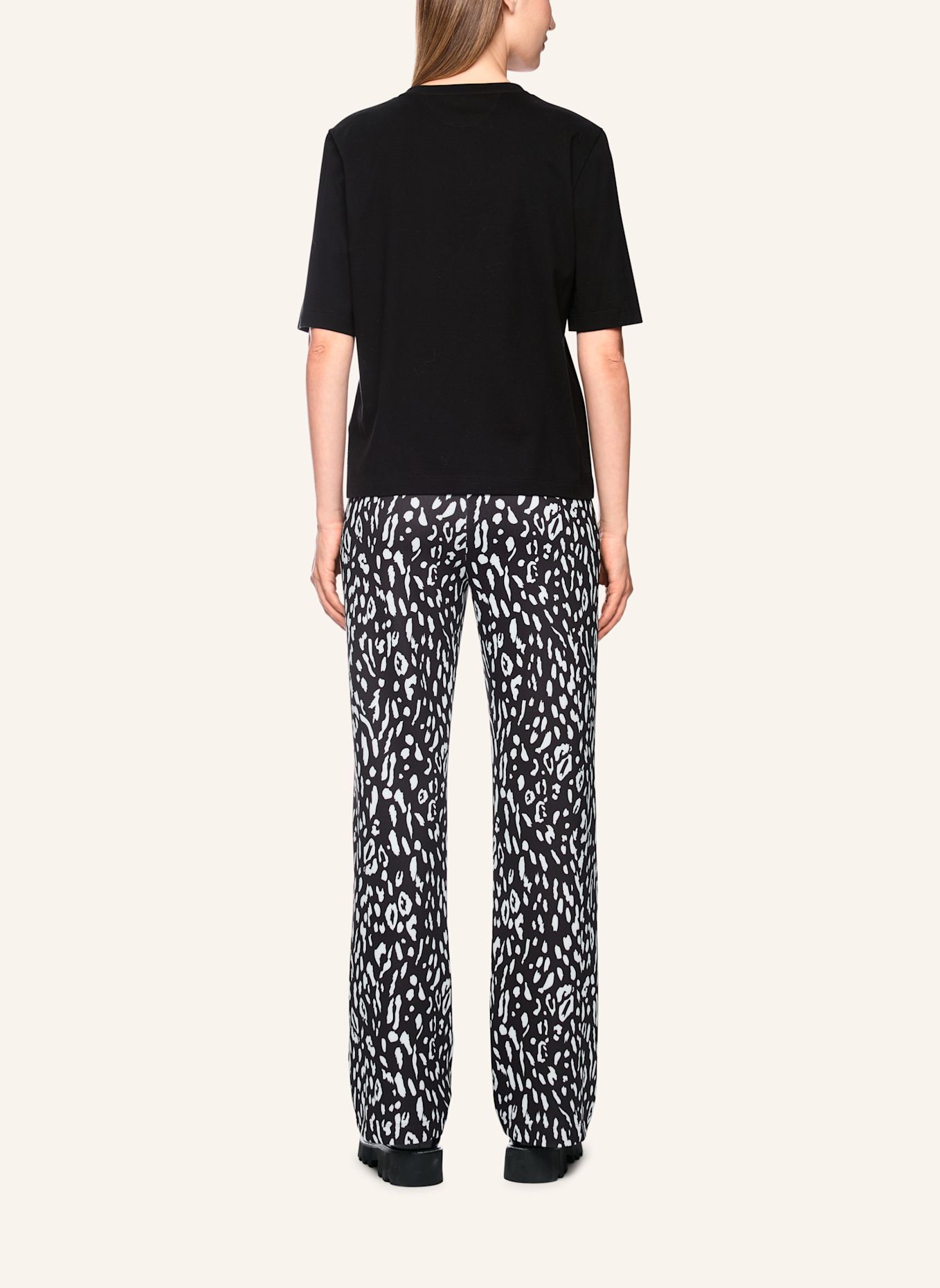 MARC CAIN T-Shirt: SCHWARZ