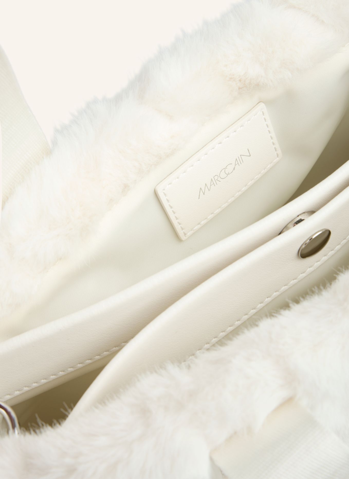 MARC CAIN Schultertasche: WEISS / CREME
