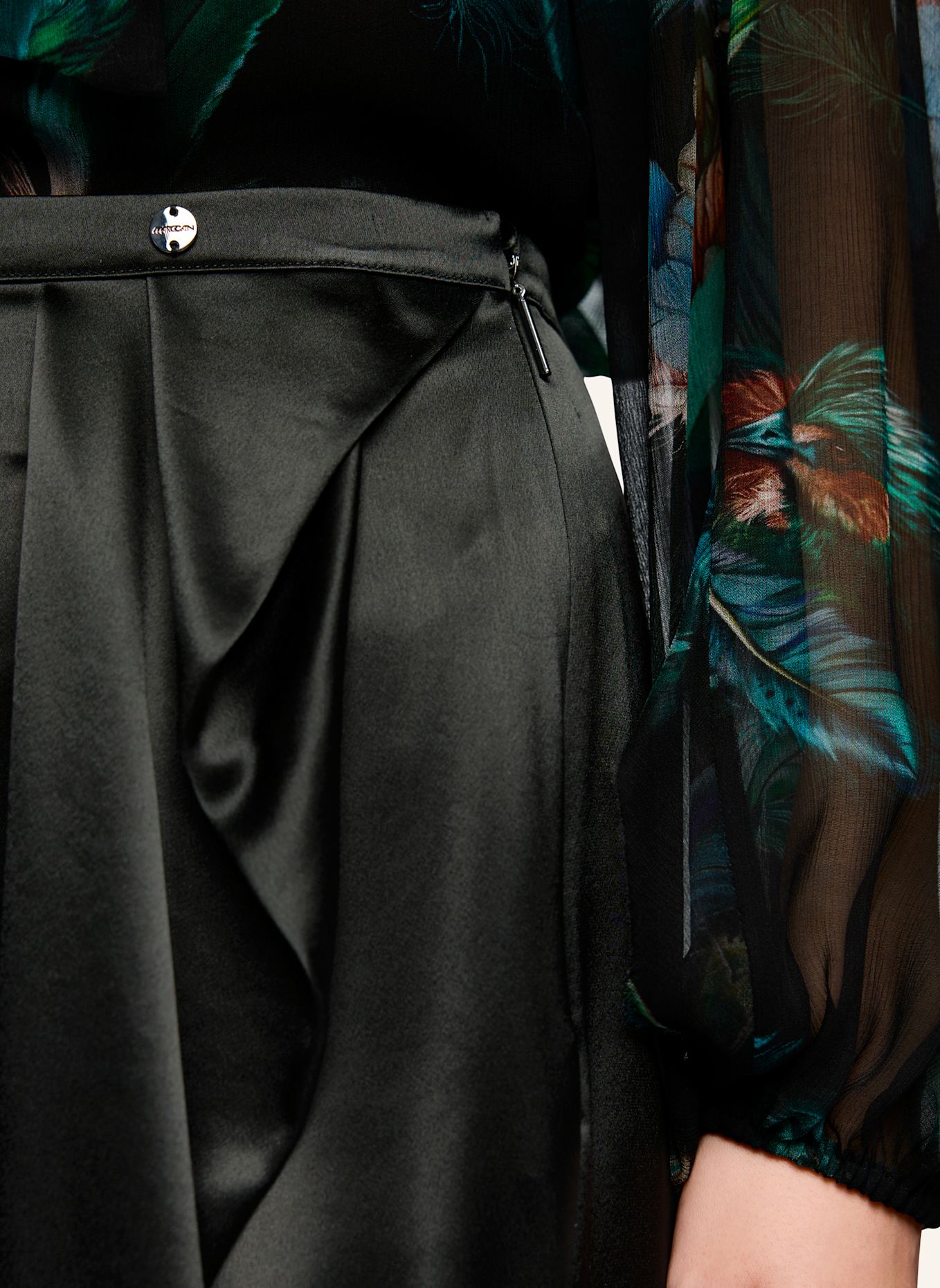 MARC CAIN Satinrock: SCHWARZ