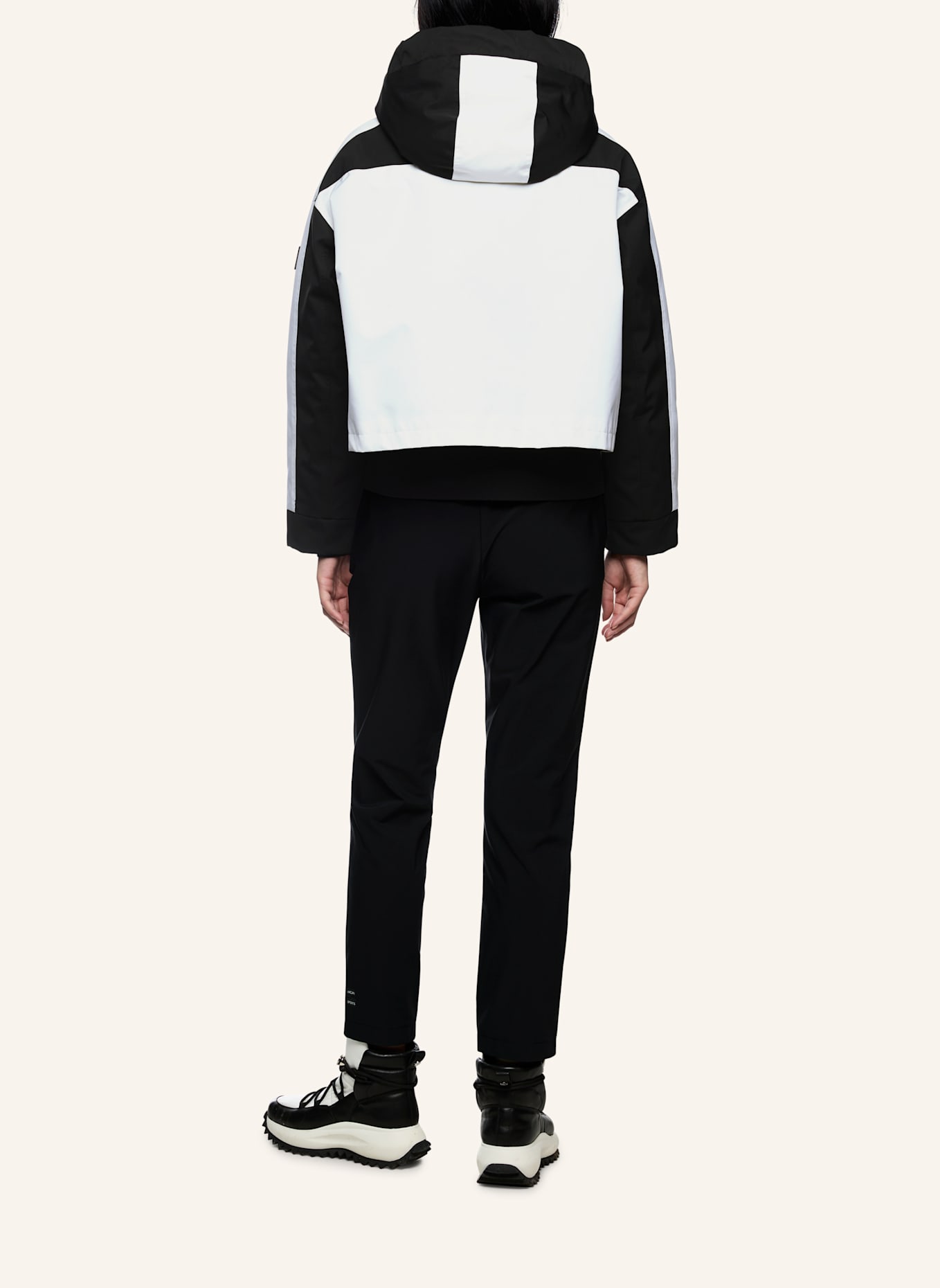 MARC CAIN Outdoor-Jacke: SCHWARZ/ WEISS