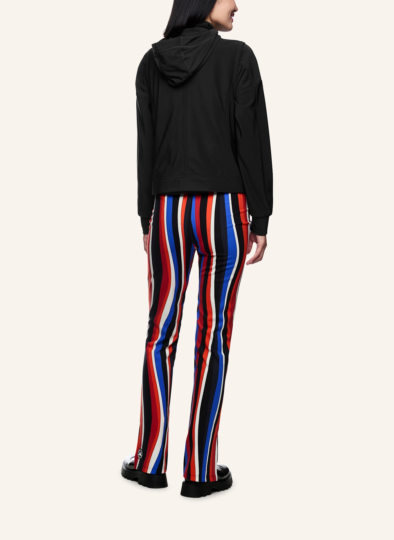 MARC CAIN Sweat-Shirt: SCHWARZ