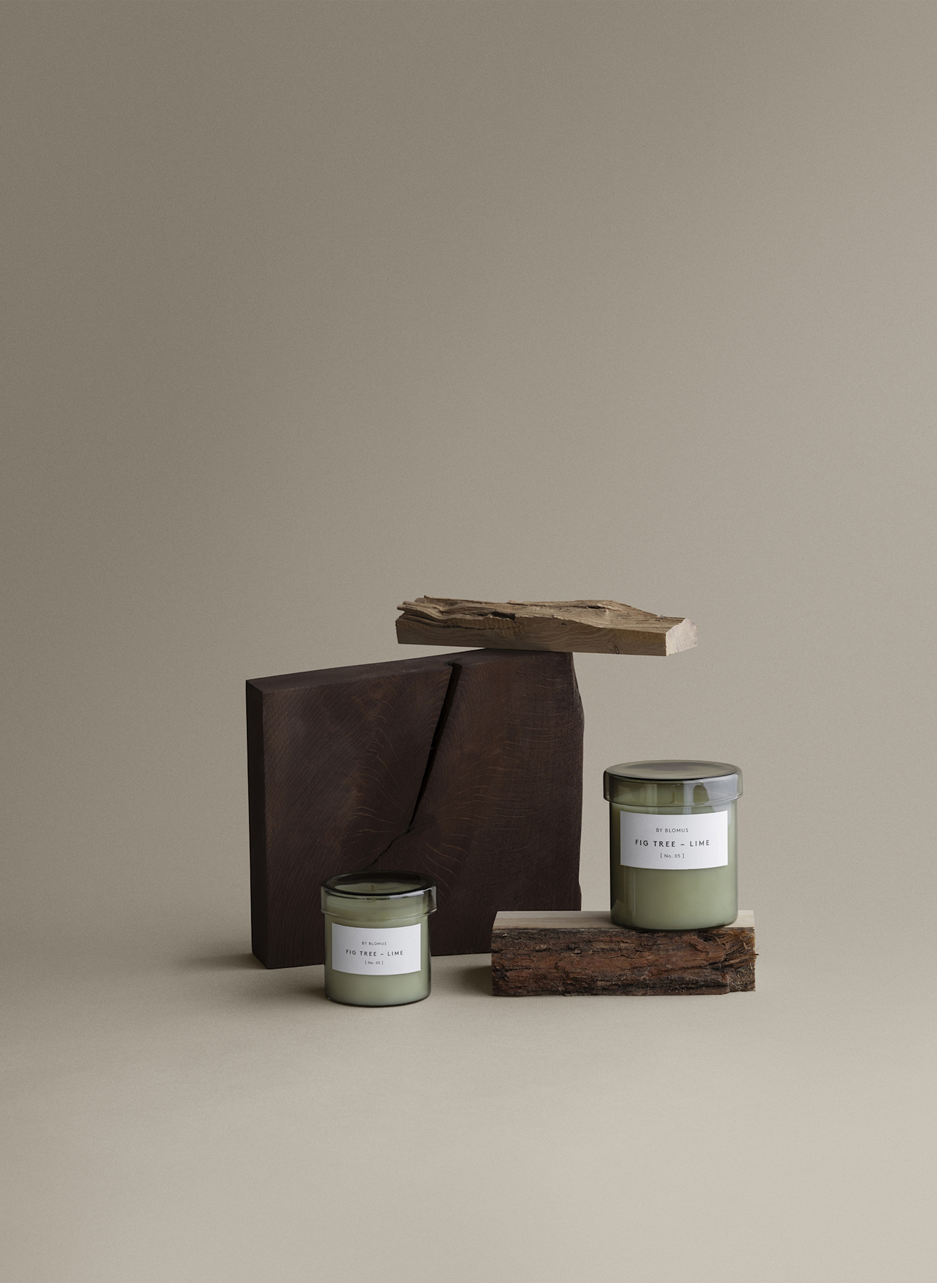 blomus Duftkerze VALOA SUMMER SMALL: HELLGRAU