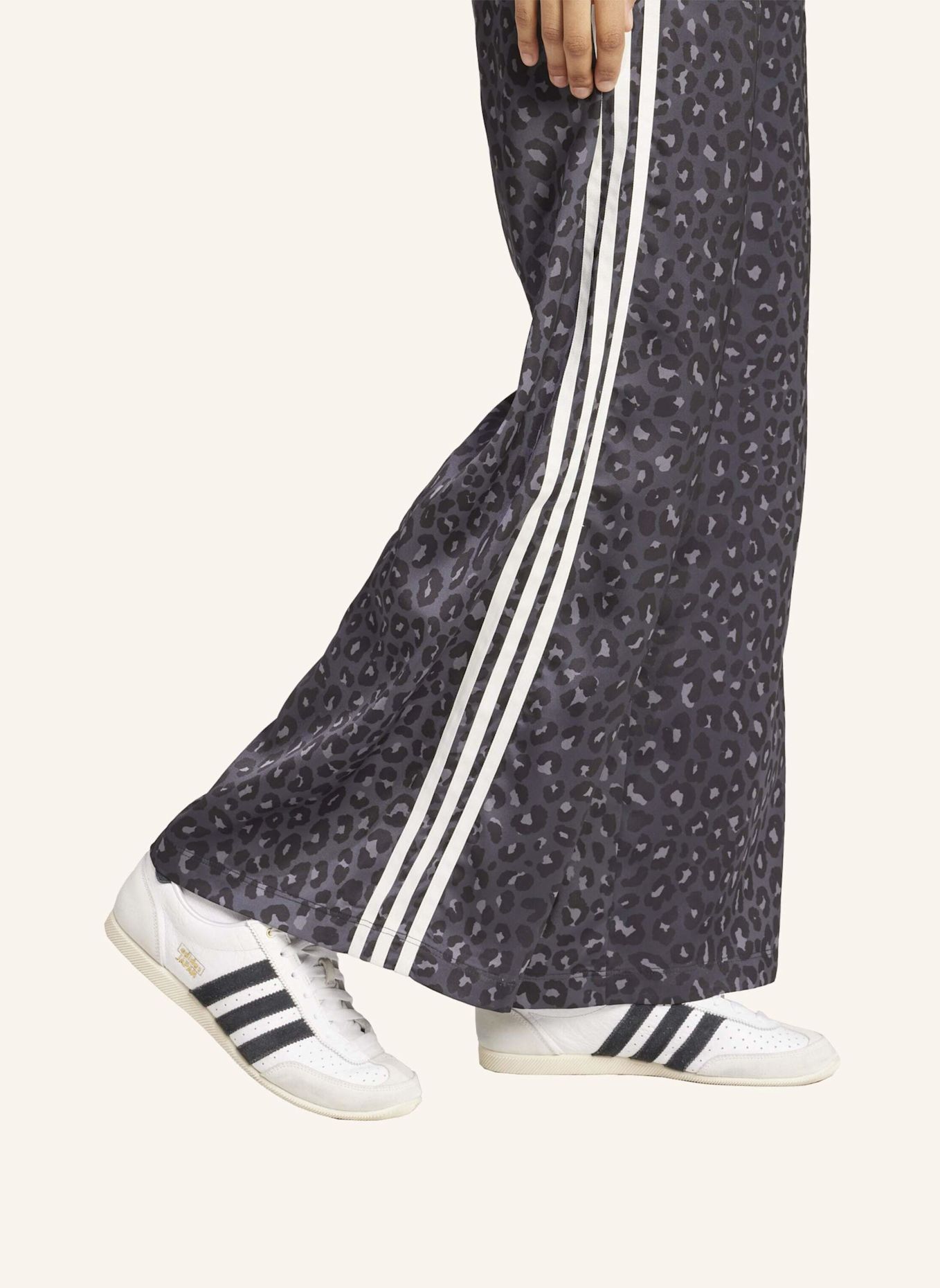 adidas Originals Track Pants: GRAU