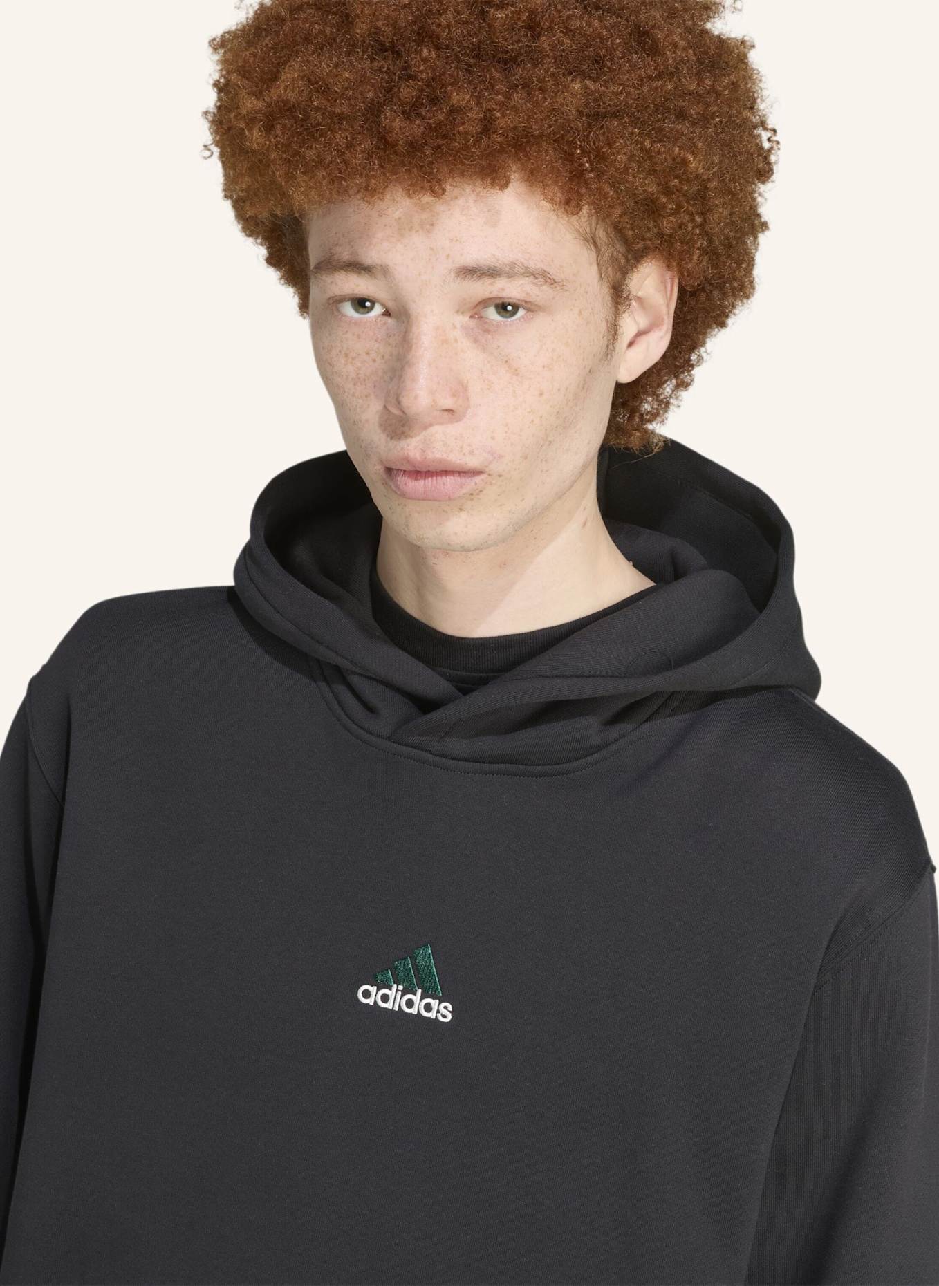 adidas Originals ARCHIVE CUTLINE HOODIE: SCHWARZ/ GRÜN