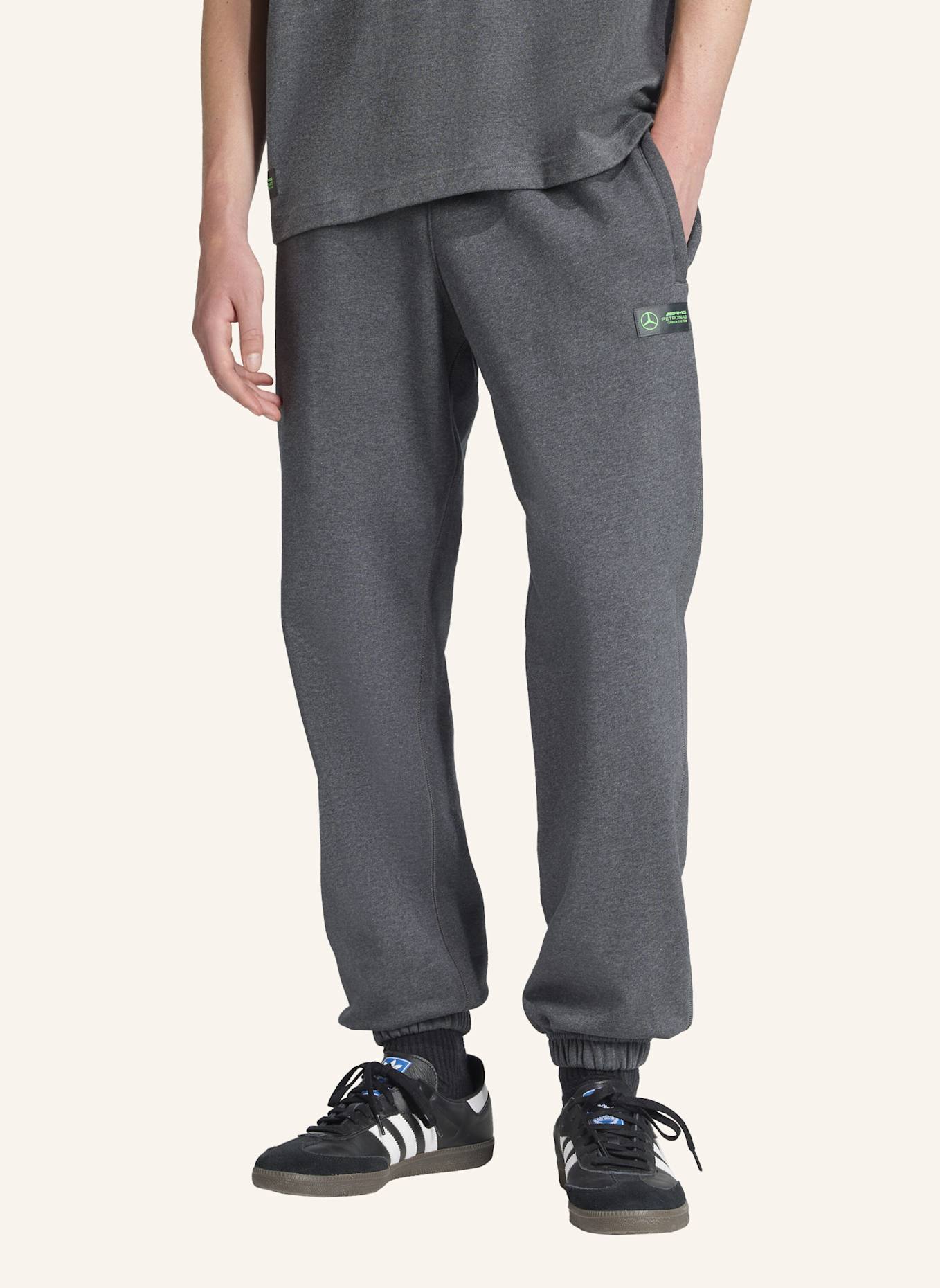 adidas MERCEDES - AMG PETRONAS FORMULA ONE TEAM PREMIUM JOGGINGHOSE: GRAU